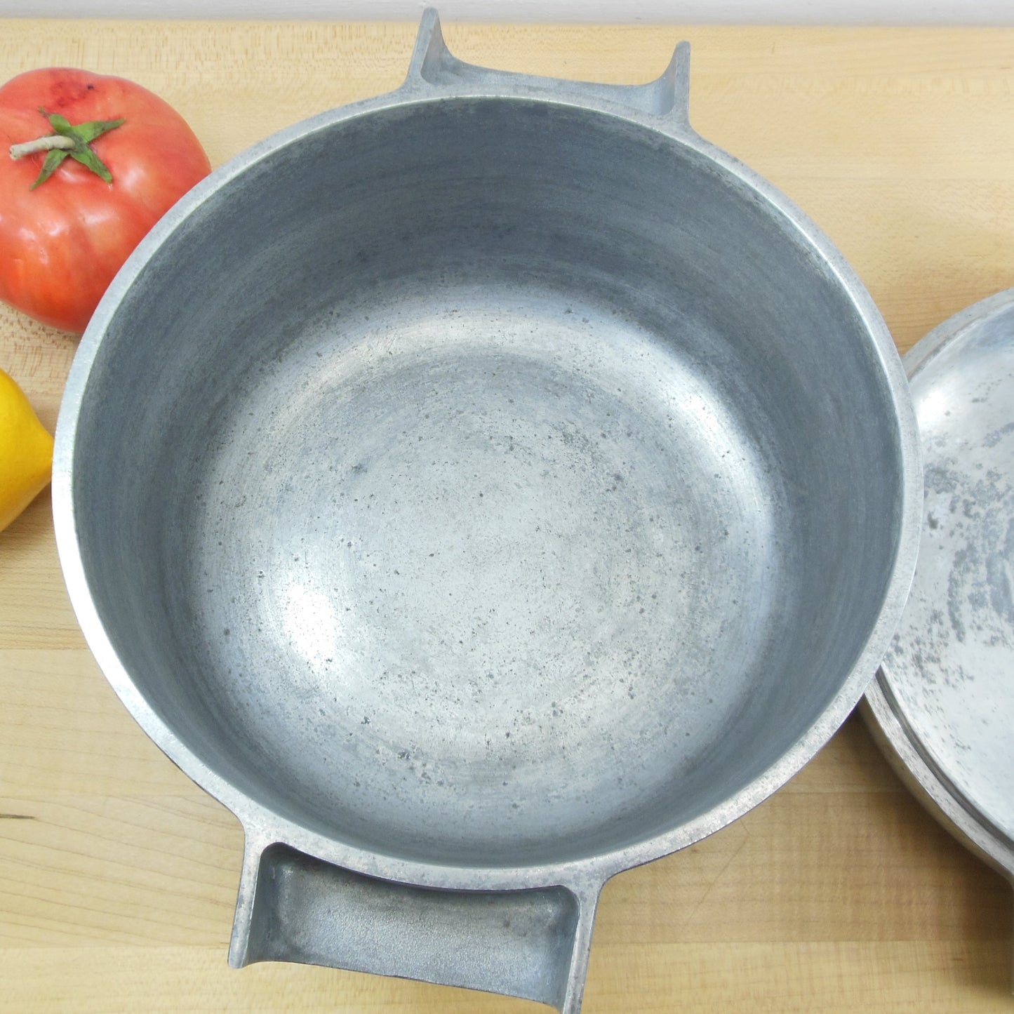 Copco Japan Michael Lax Aluminum 802 2-1/2 Quart Dutch Oven 1970's