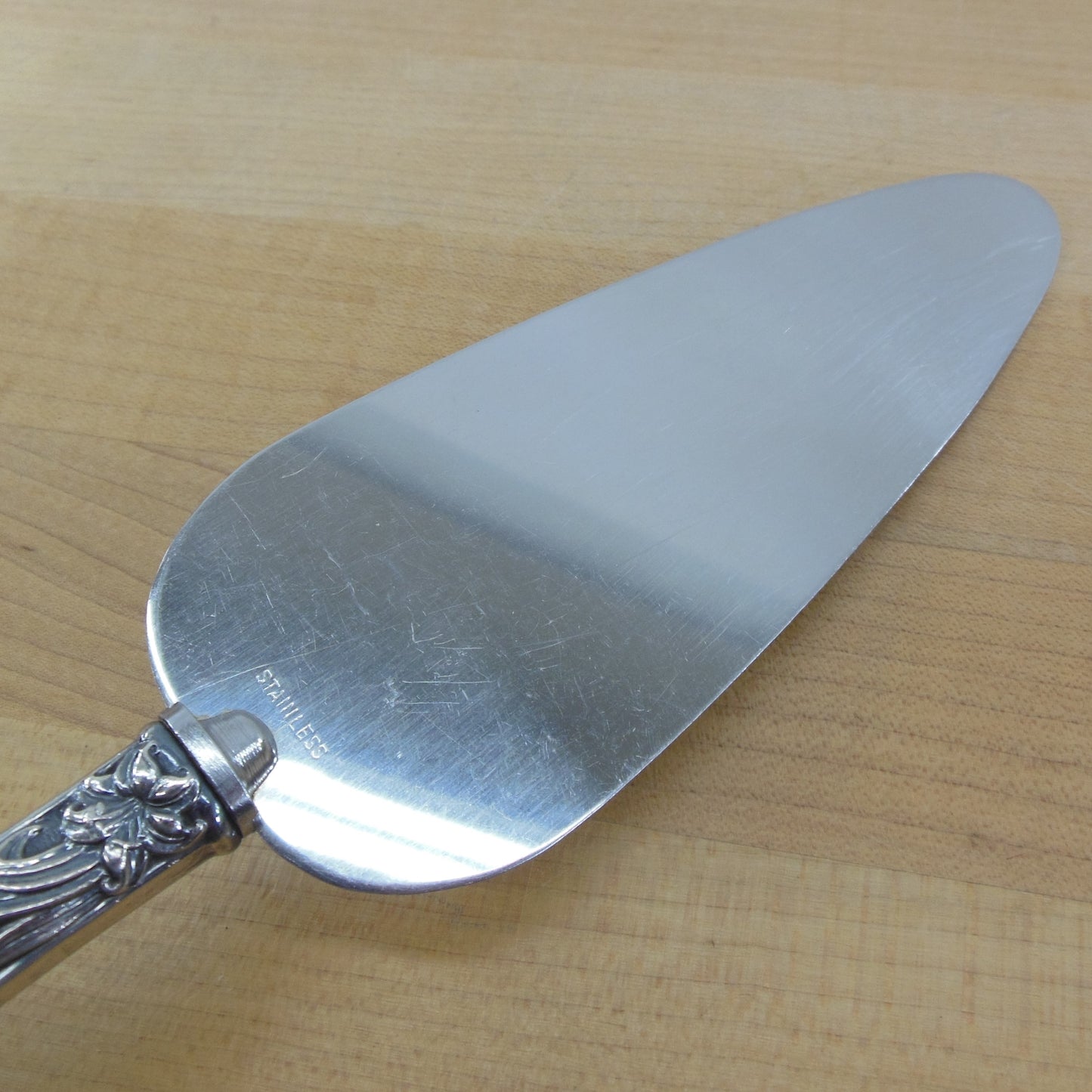 Whiting Easter Lily Sterling Silver Handle Cake Server used