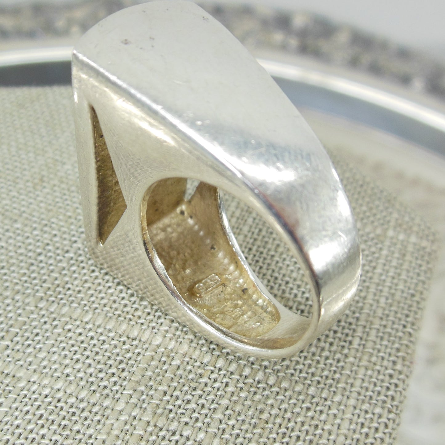 Modernist Chunky 925 Sterling Silver MOP Ring Size 9 1-1/8"