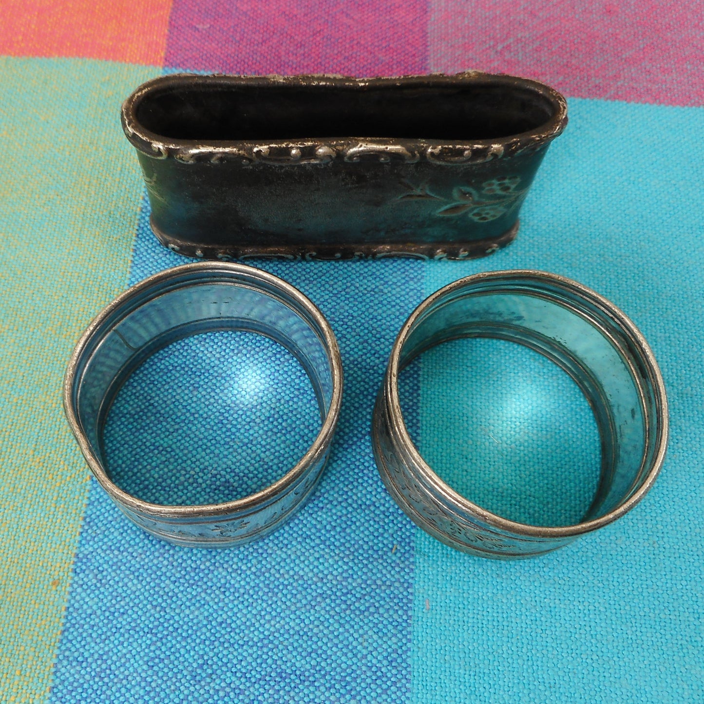 Victorian Antique Silver Plate Napkin Ring Holders Floral Engraved Round Flat