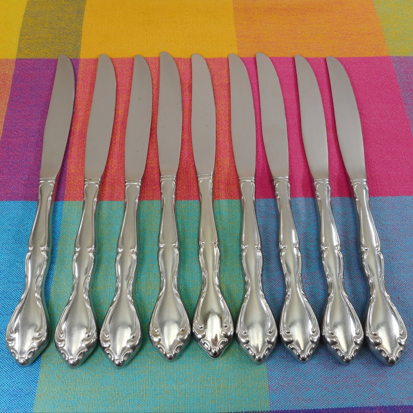 Oneida Cantata Stainless Flatware - 9 Dinner Knives 9"