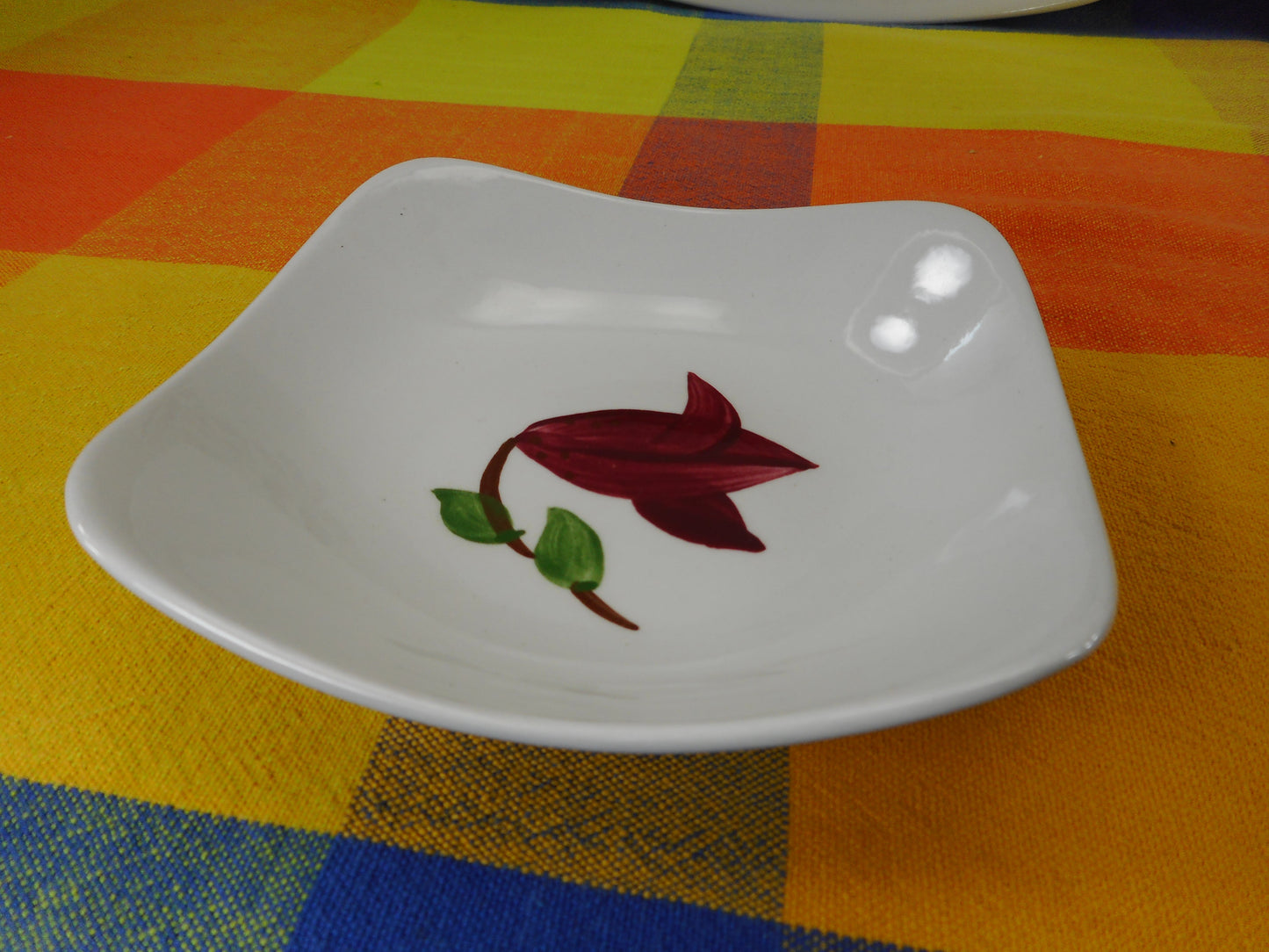 Orchard Ware California Pottery Red Lily Flower - Square Berry Fruit Bowl 4-7/8" White