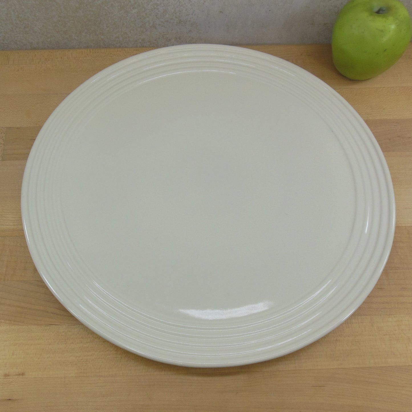Pampered Chef Family Heritage Stoneware 13.75" Round Serving Platter 1318