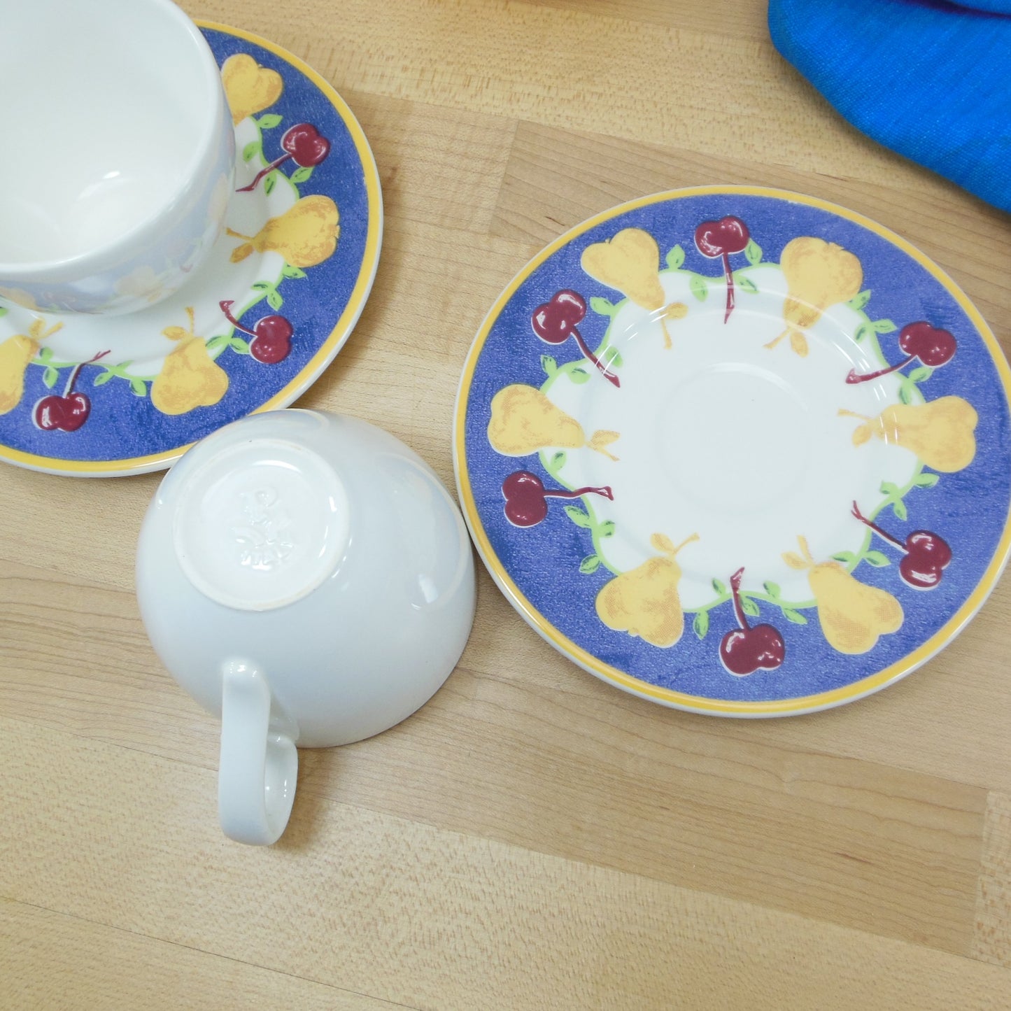 Pagnossin Italy Pair Cup & Saucer Cherry Pear Fruit Pattern Pre-owned