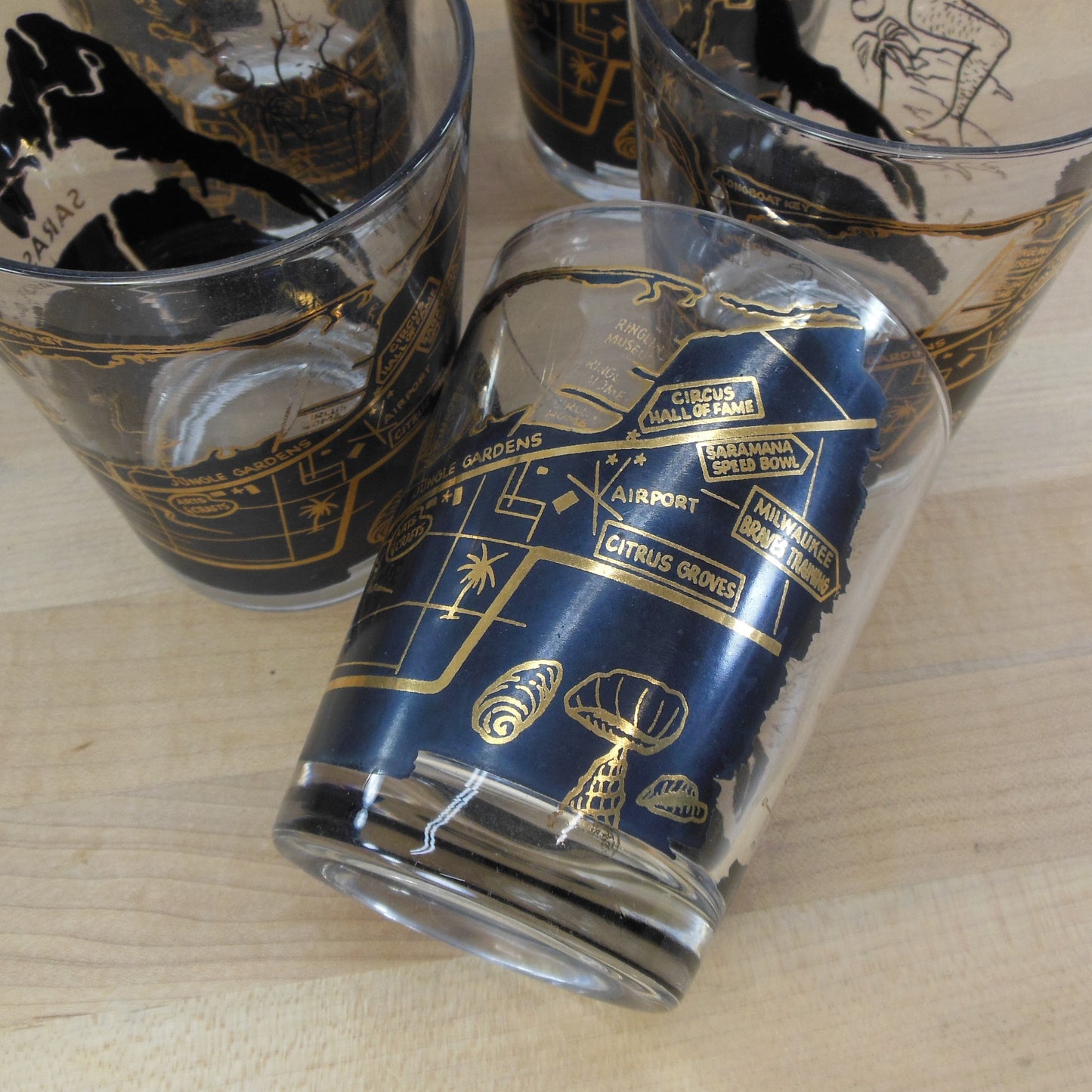 Sarasota FL Souvenir Bar Drink Glasses Black Gold 5 Set used