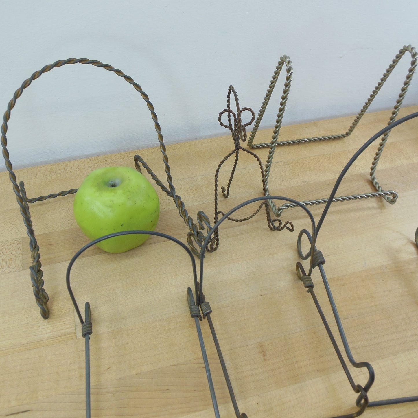 Six Lot Twist Wire Picture Photo Small Table Easels Vintage used