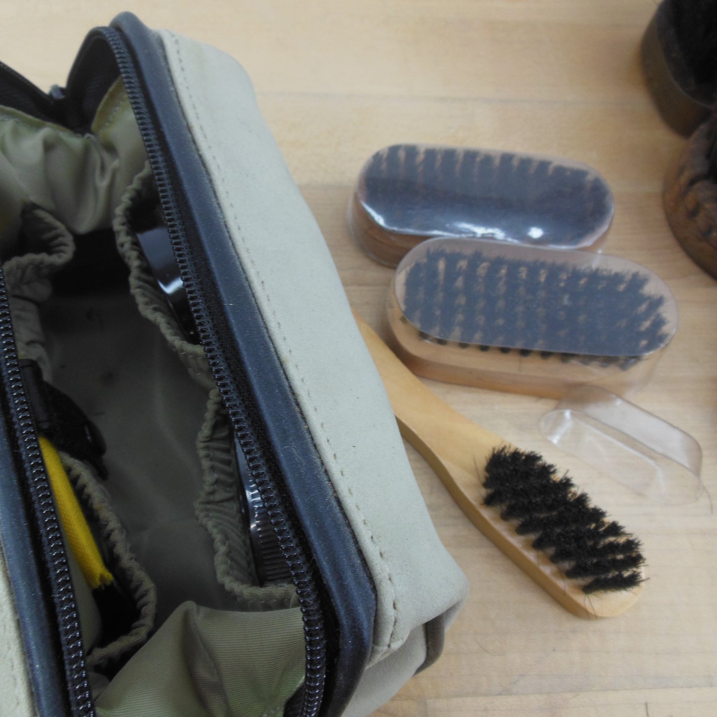 Shoe Polish Vintage Lot Brushes Cans Travel Kit Horse Hair Pre-owned