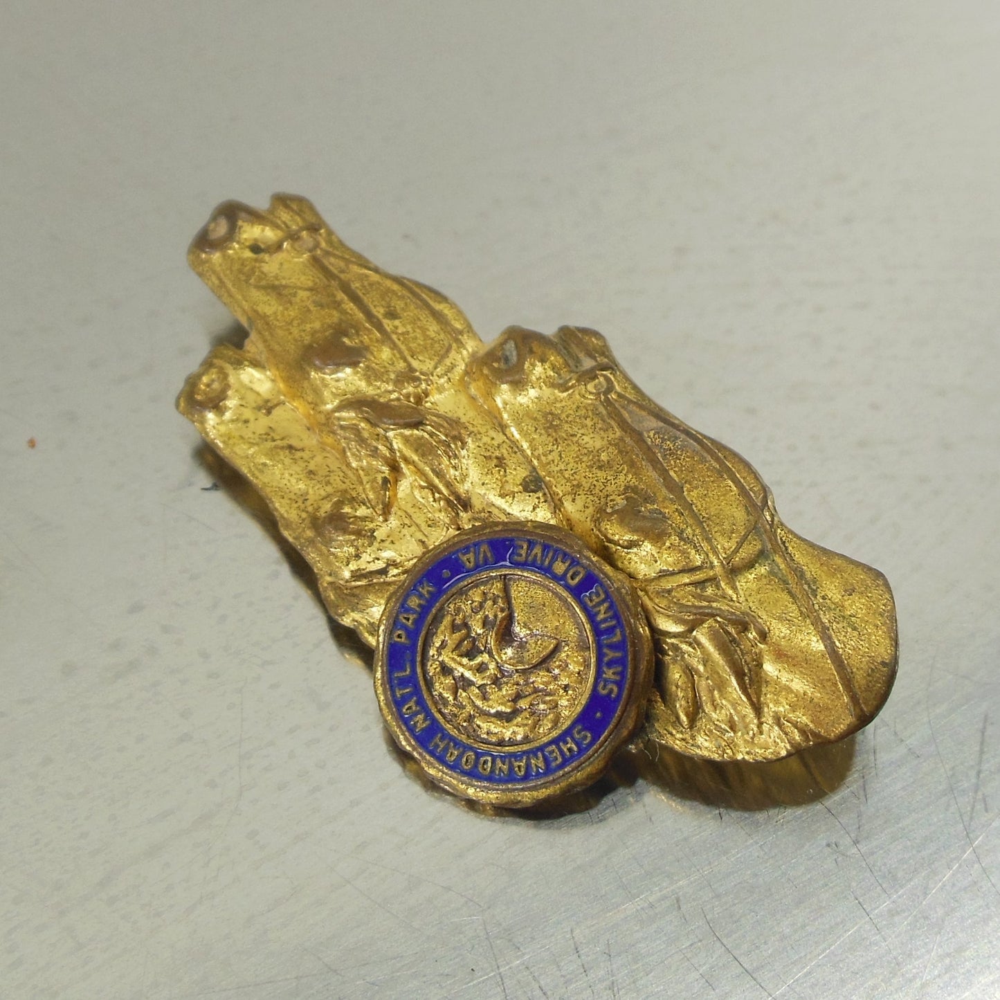 Shenandoah National Park Skyline Drive VA Gold Plate Pin Horses Vintage