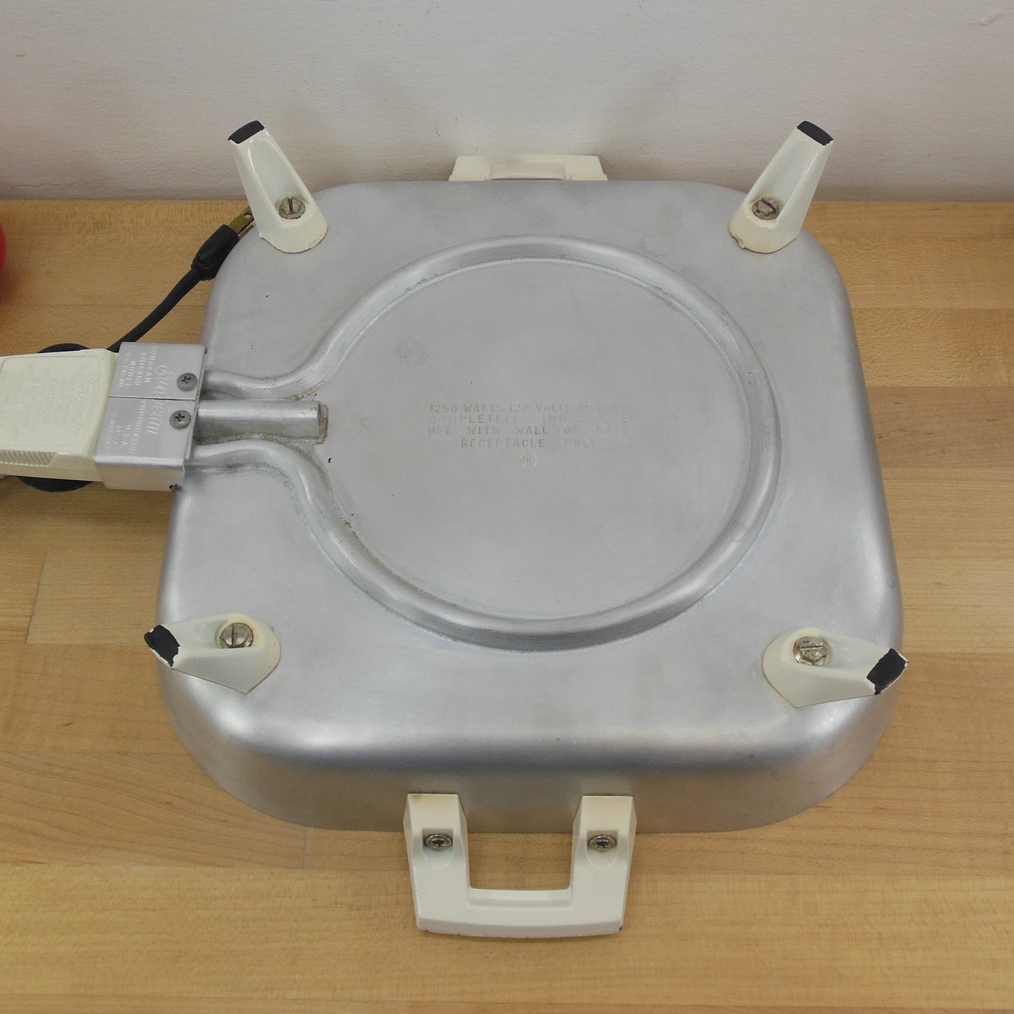 Sunbeam Rare FP-X White Electric Fry Pan Skillet used
