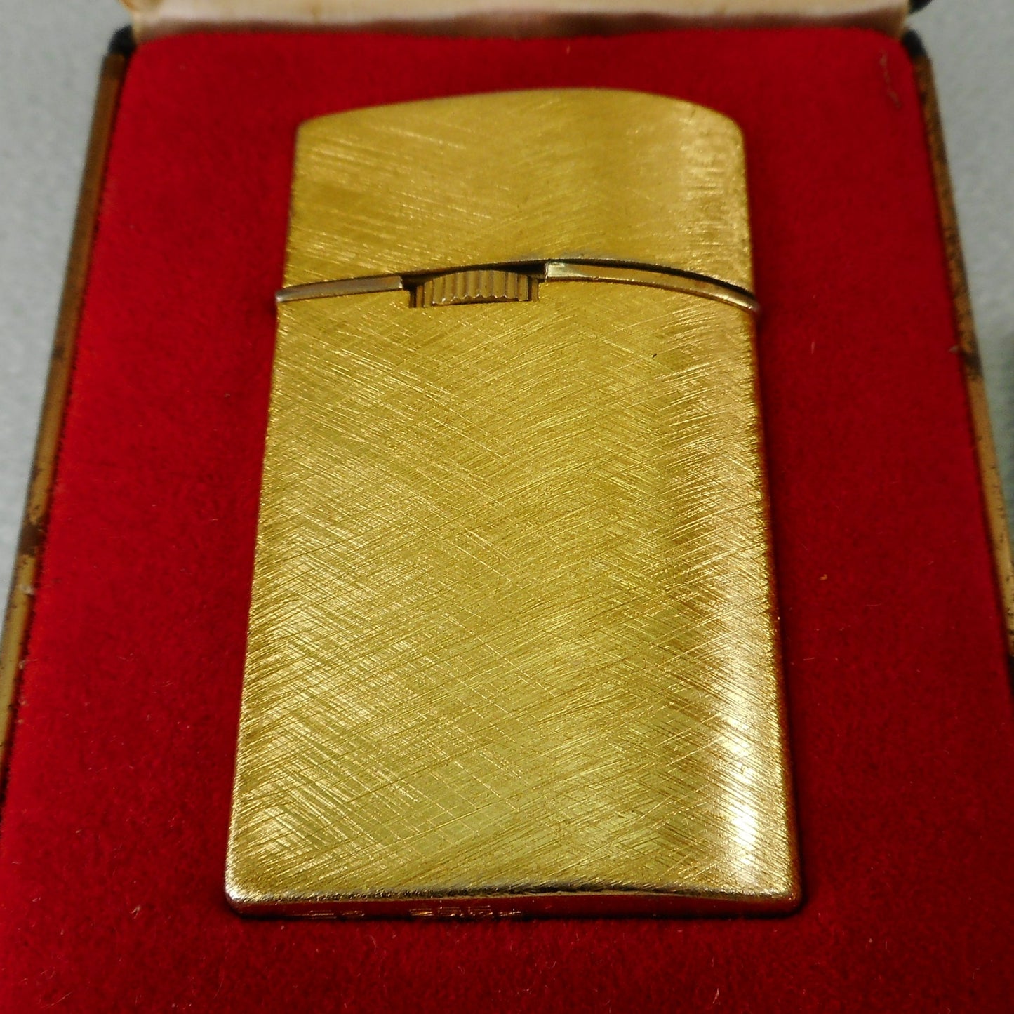 Swank J2 Windproof Butane Lighter with Case Papers - Brushed Gold Tone Vintage