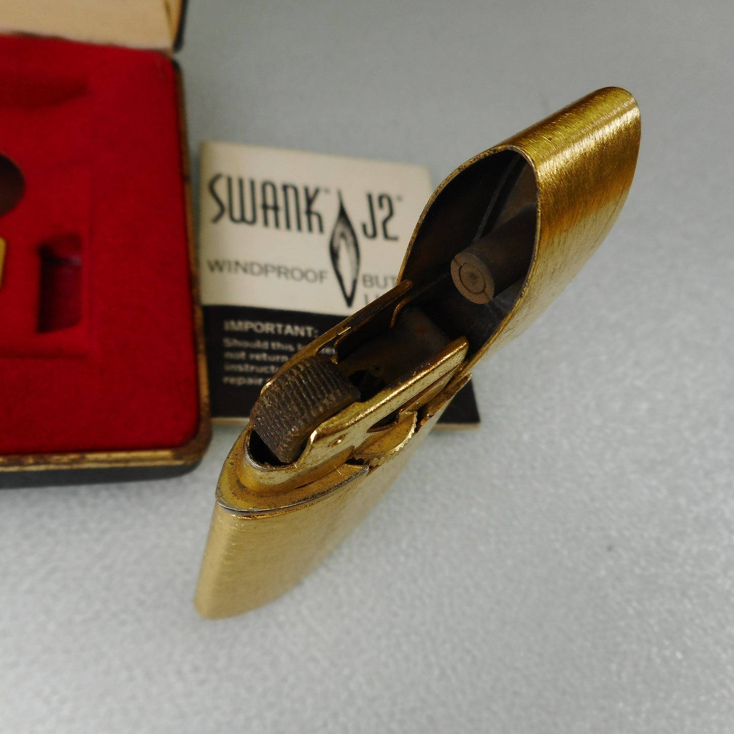 Swank J2 Windproof Butane Lighter with Case Papers - Brushed Gold Tone mid century