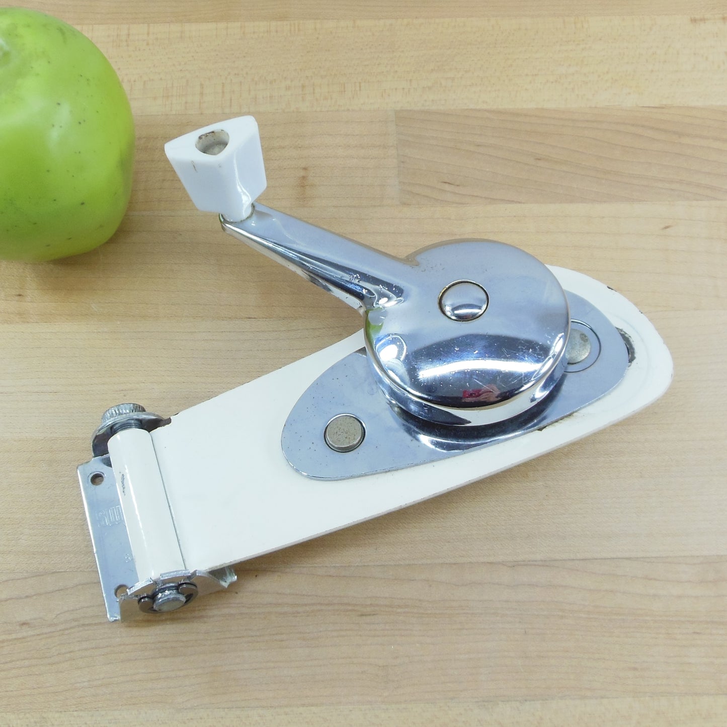 Swing-A-Way USA Vintage Early Wall Can Opener White Chrome Vintage