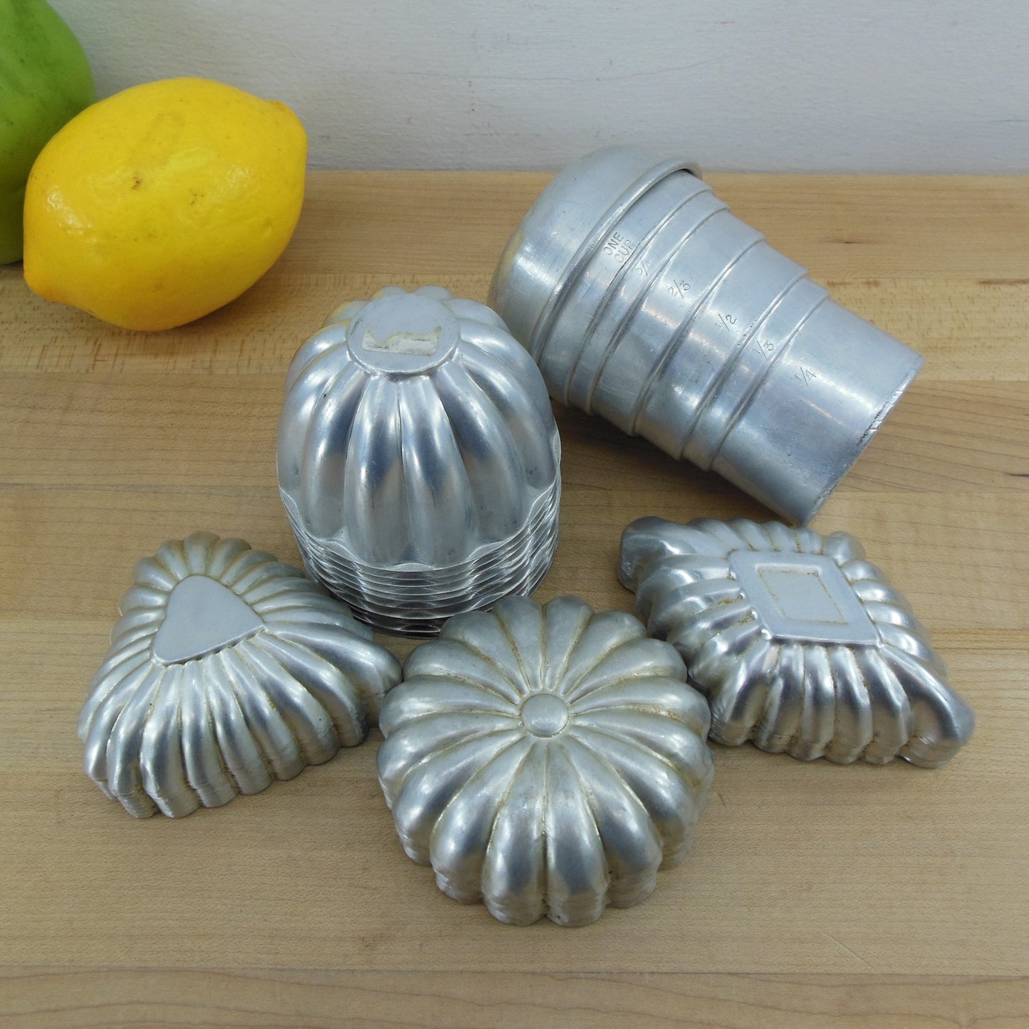 Unbranded 34 Lot Aluminum Tart Tartlet Pans Candy Molds Jello Vintage Used