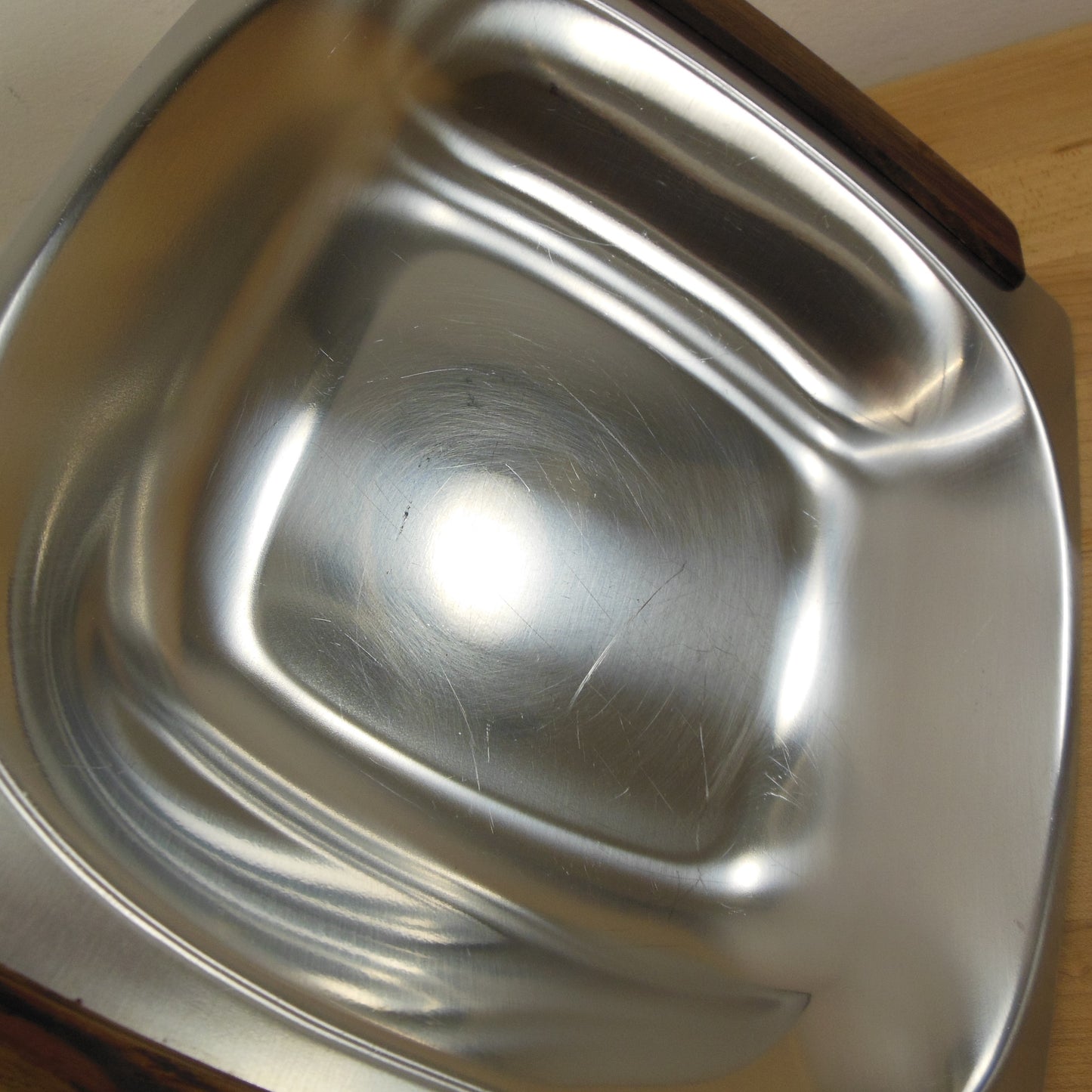 Selandia Denmark Modern Stainless Serving Bowl Teak Handles. Interior