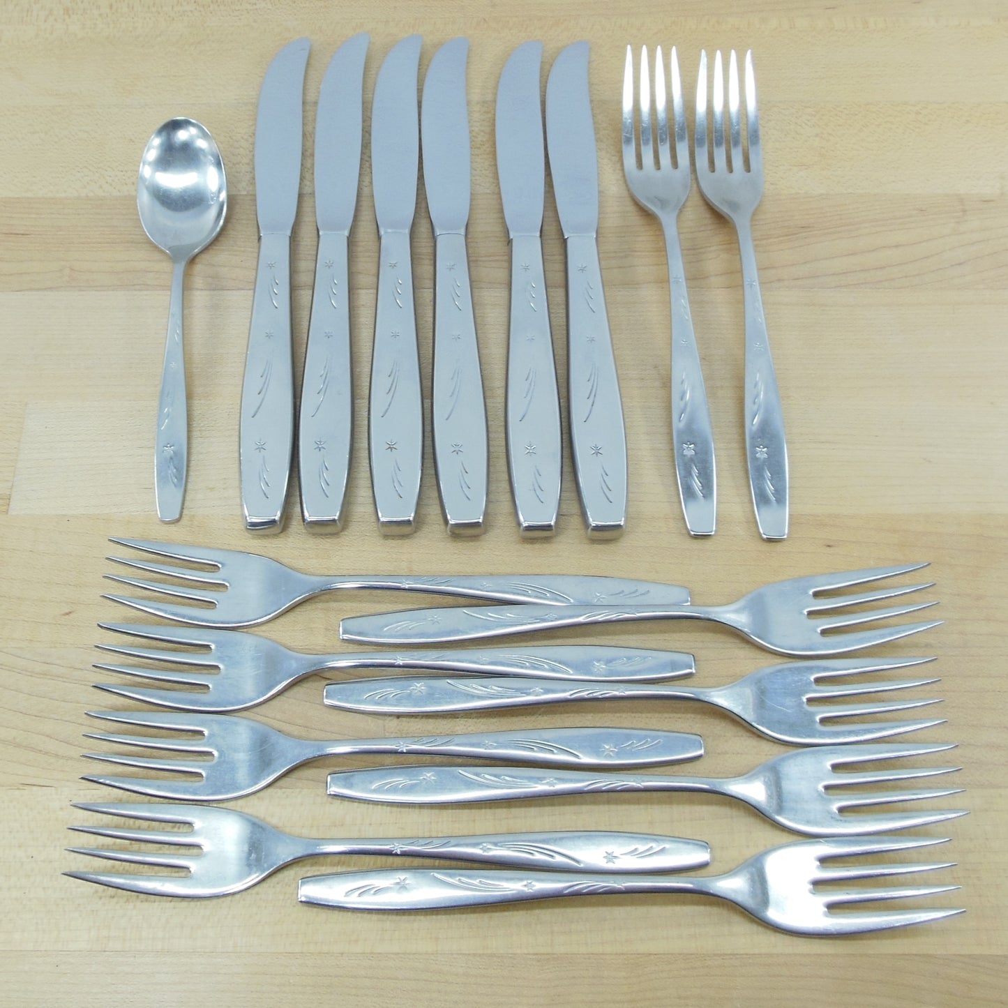 International Deluxe Tonight Atomic Starburst Stainless Flatware 17 Pieces