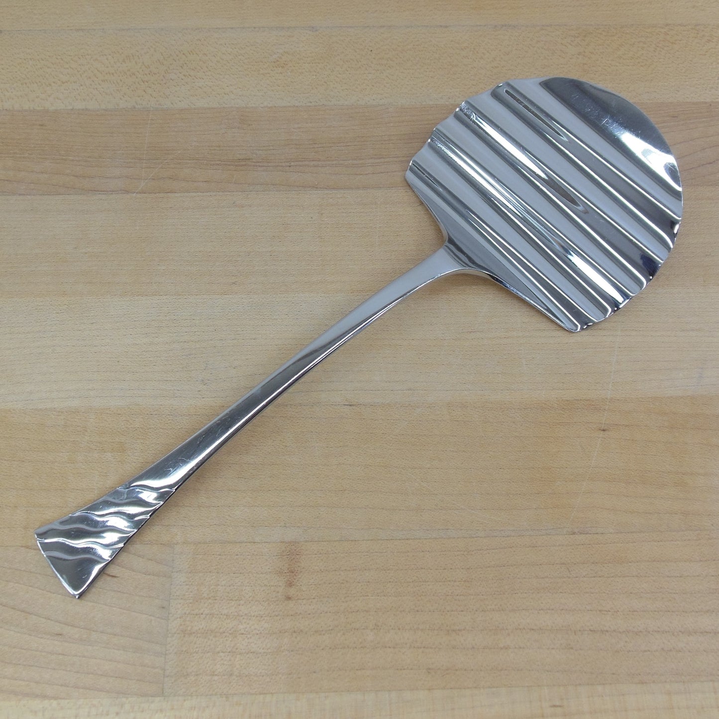 WMF Cromargan Stainless Asparagus Server Shovel Unknown Pattern Wavy Handle