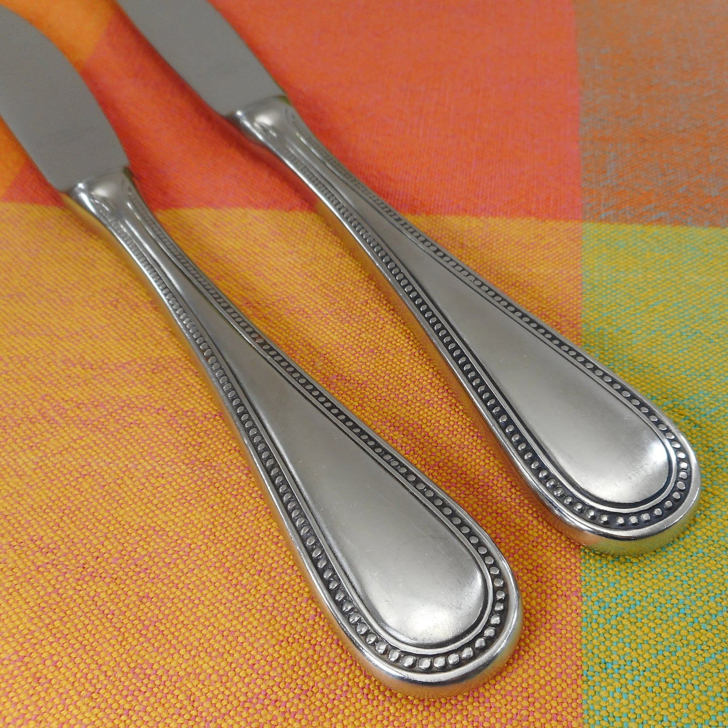 Towle Korea Antique Beaded 18/8 Stainless Dinner Knife Pair used