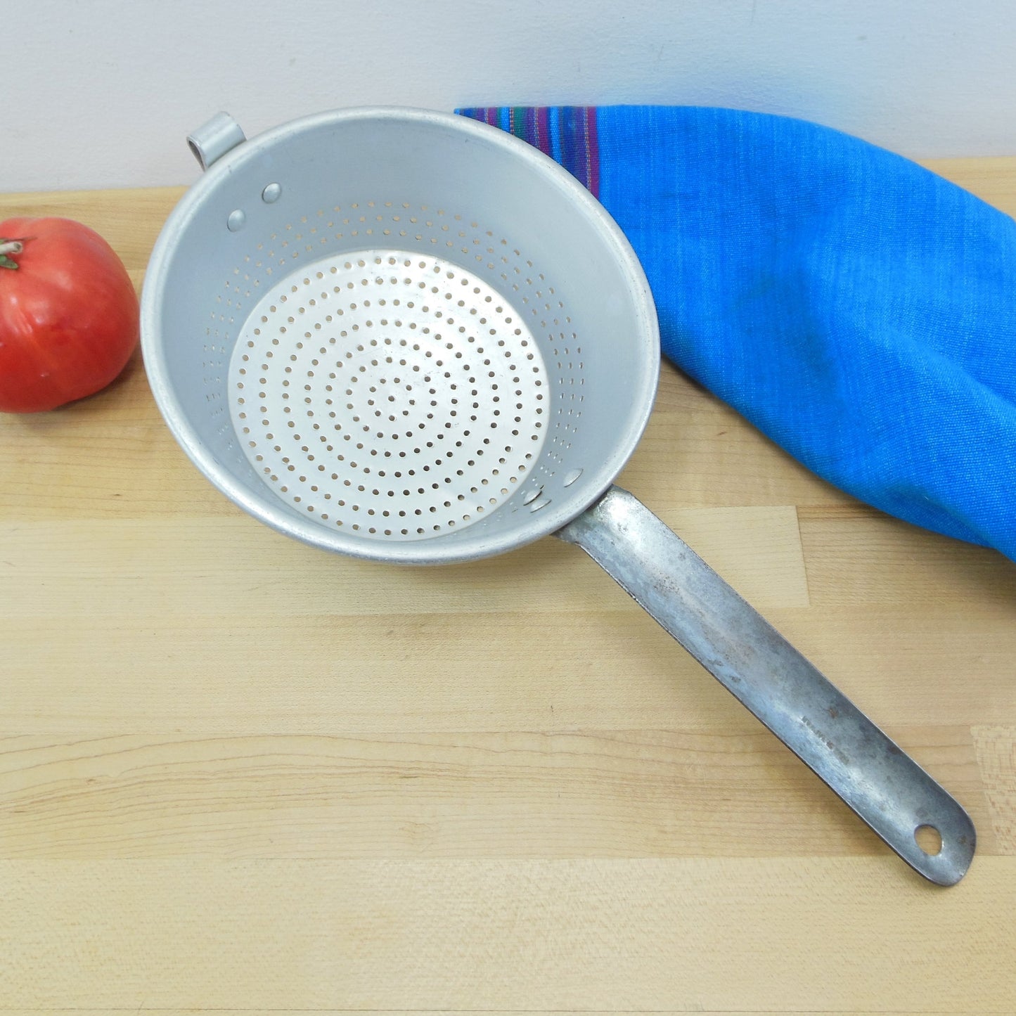 Taiwan Perforated Pot Pan Strainer Colander Long Handle