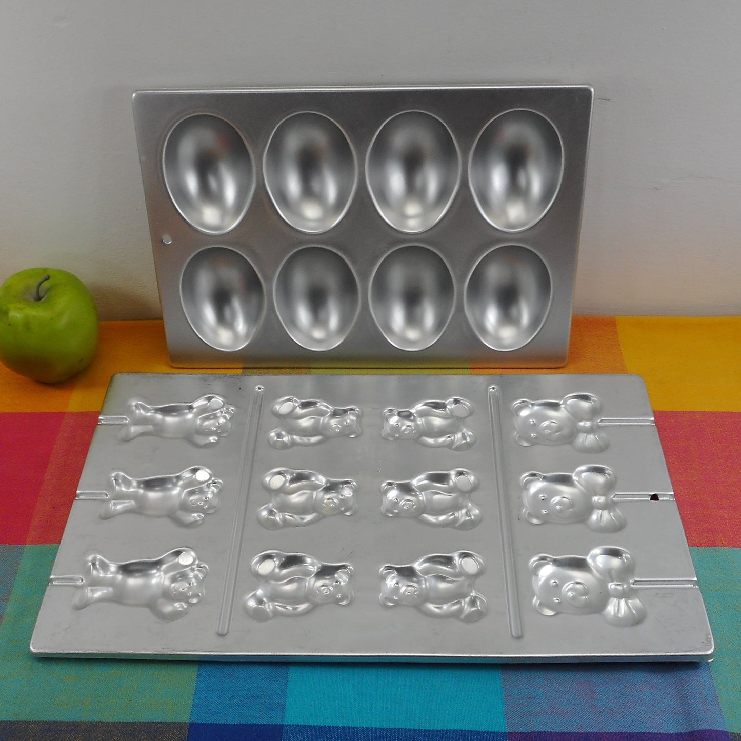 Wilton Aluminum Pans Egg Teddy Bear Shape Muffin Cake Candy