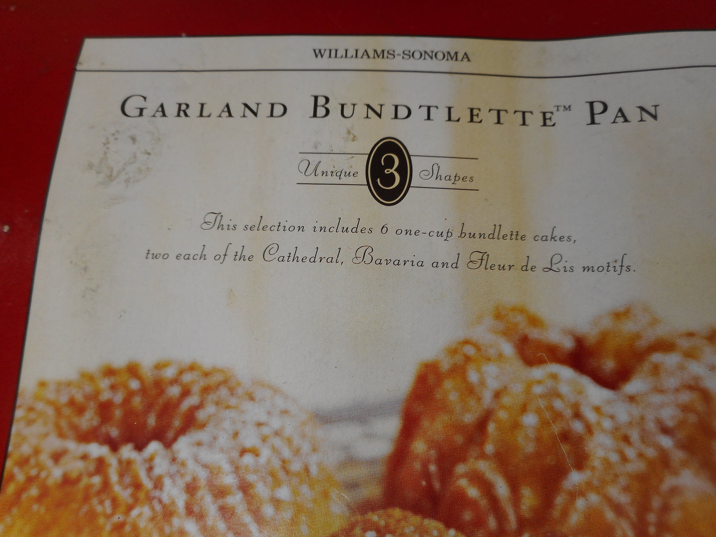 Williams Sonoma Nordic Ware USA Garland Bundtlette Baking Pan Ornate Bundt Cakes