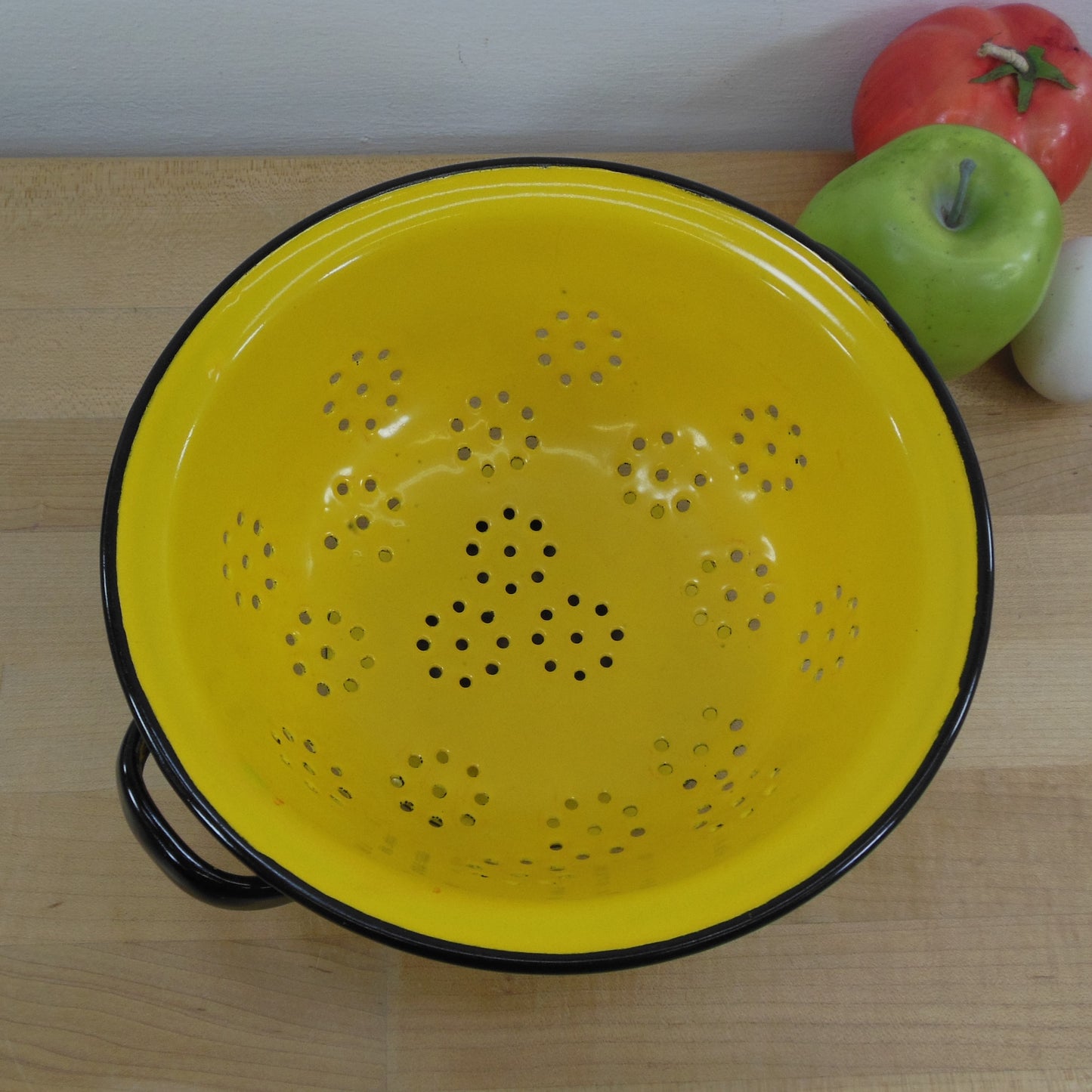 Huta Silesia Poland Yellow Black Enamel Steel Colander 20cm Vintage