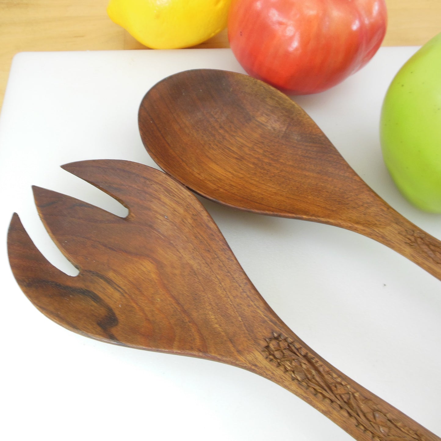 India Large Carved Rosewood 16" Salad Server Set Spoon Fork