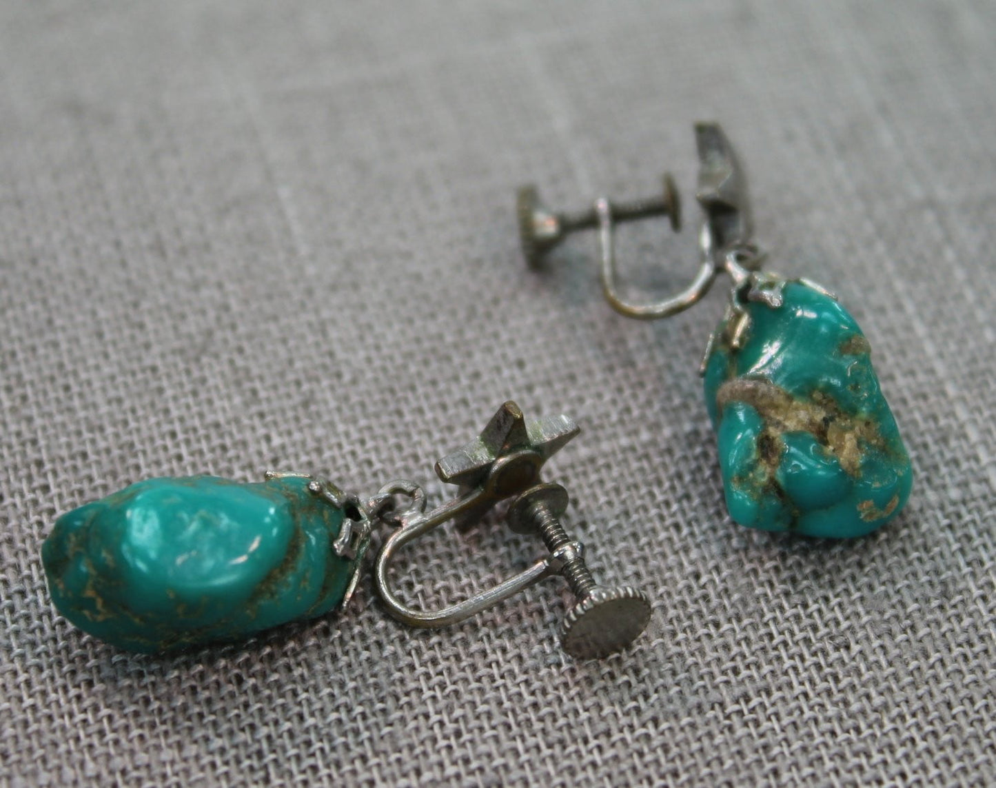 VintageTurquoise Earrings Nugget Star Dangle Screw Finding estate