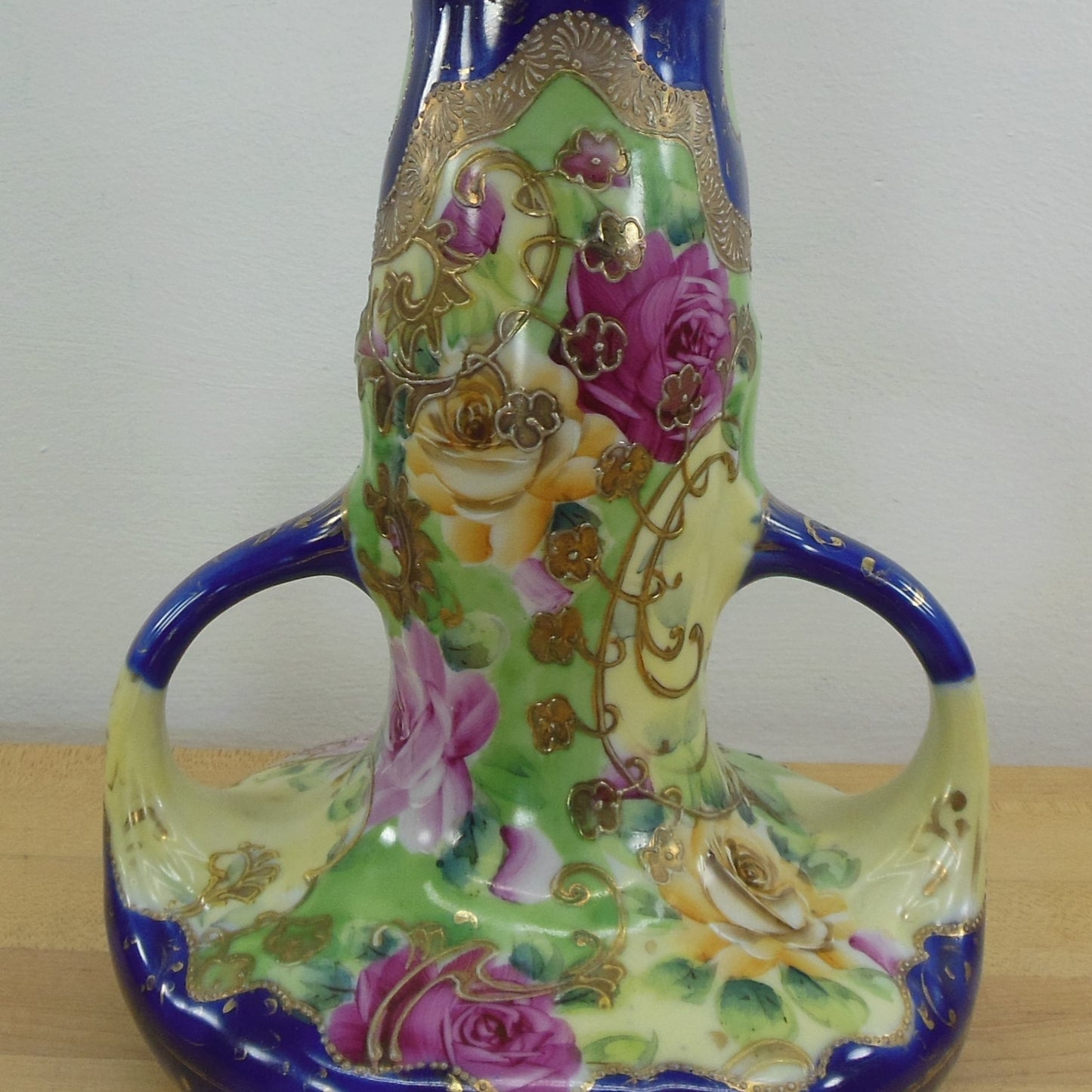 Morimura Gumi Nippon Antique Vase Roses Moriage 1/4" Maple Leaf Hand Painted