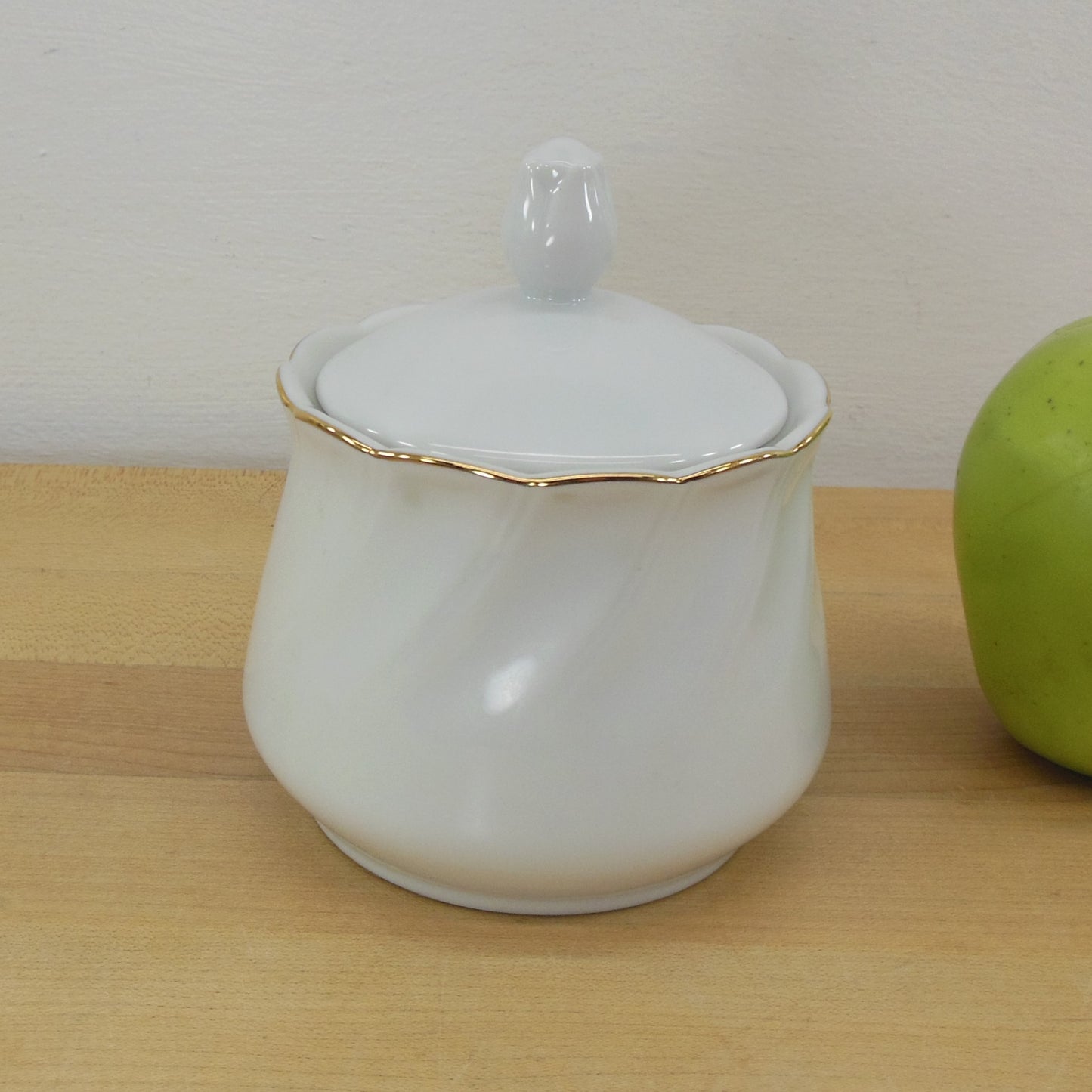 Gevalia Kaffe Swirl White Porcelain Gold Trim King Appointment - Sugar Bowl