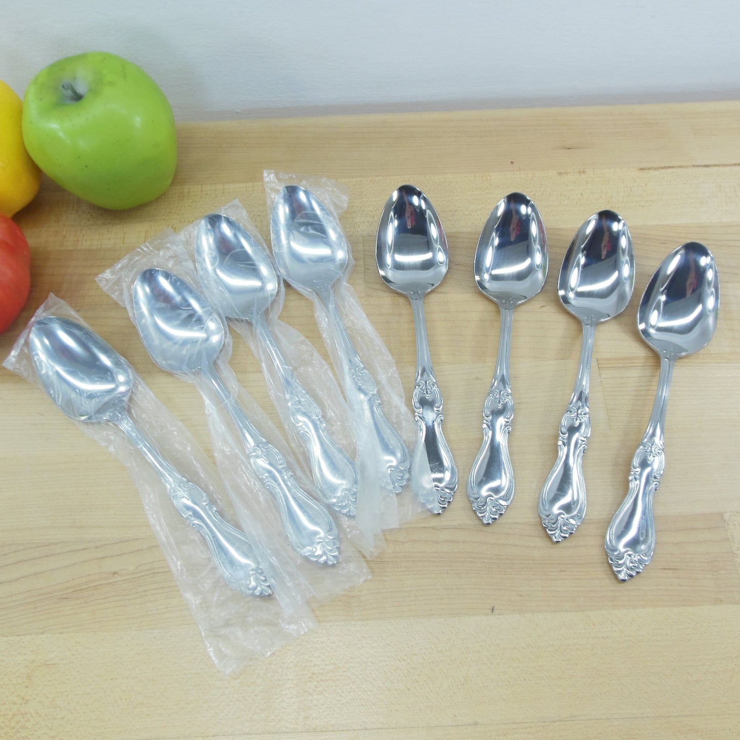 Towle Supreme Cutlery TWS70 NOS Place Soup Spoons - 4 Set