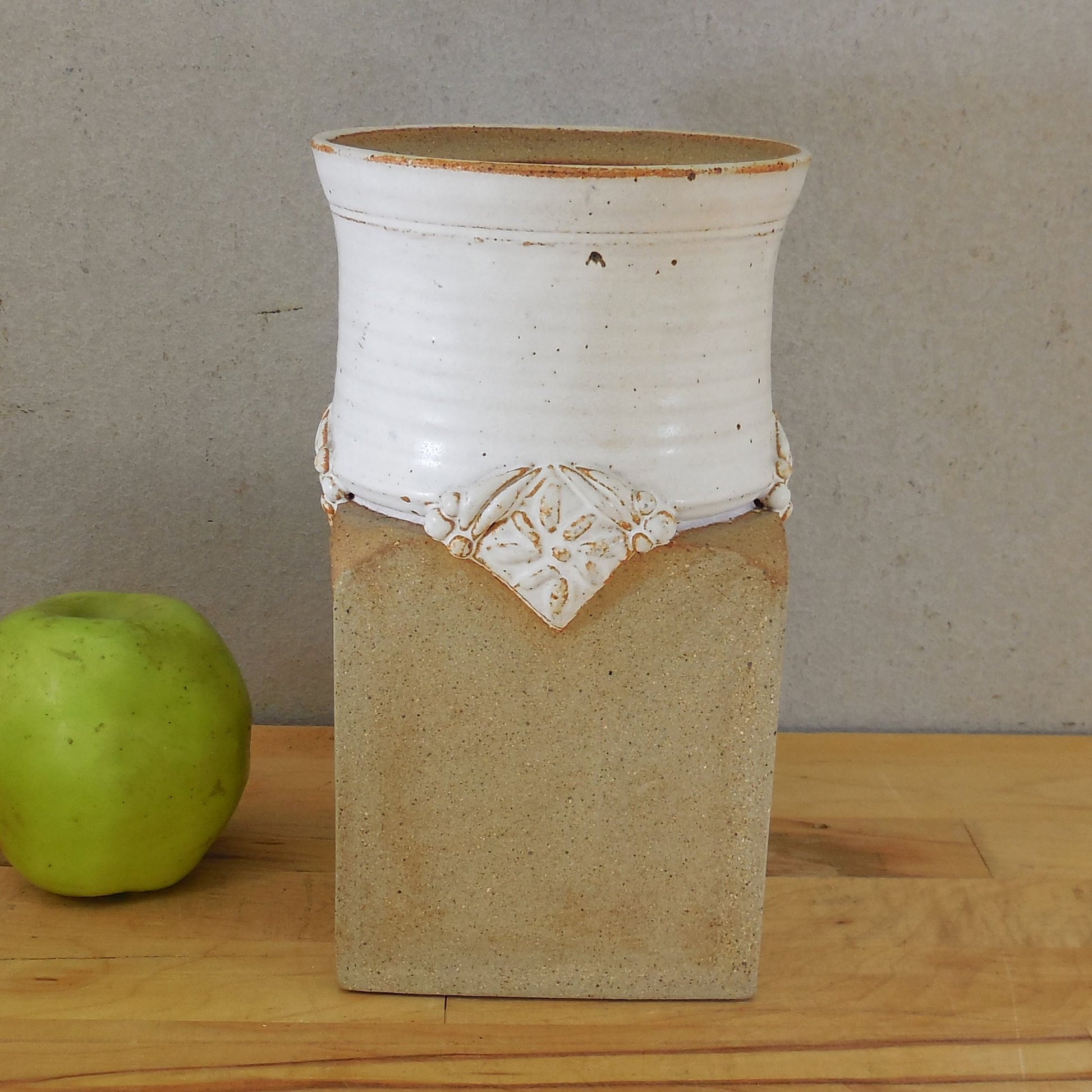 Aleen Gottlob 1980's Pottery Vase Round To Square Tan White 8.5"