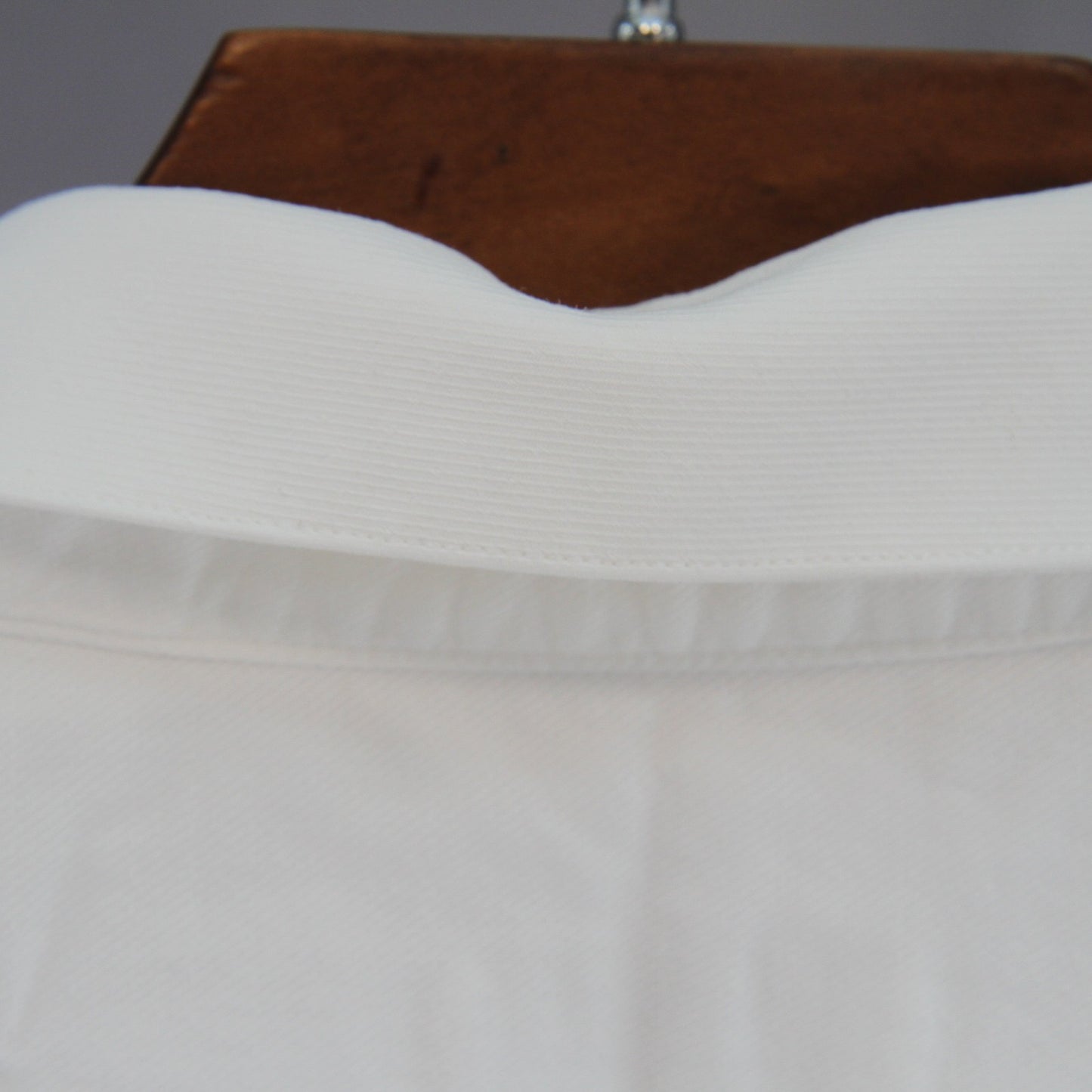 Pair Calvin Klein Mens SlimFit Stretch White Cotton/Spandex Dress Shirt 17 34/35