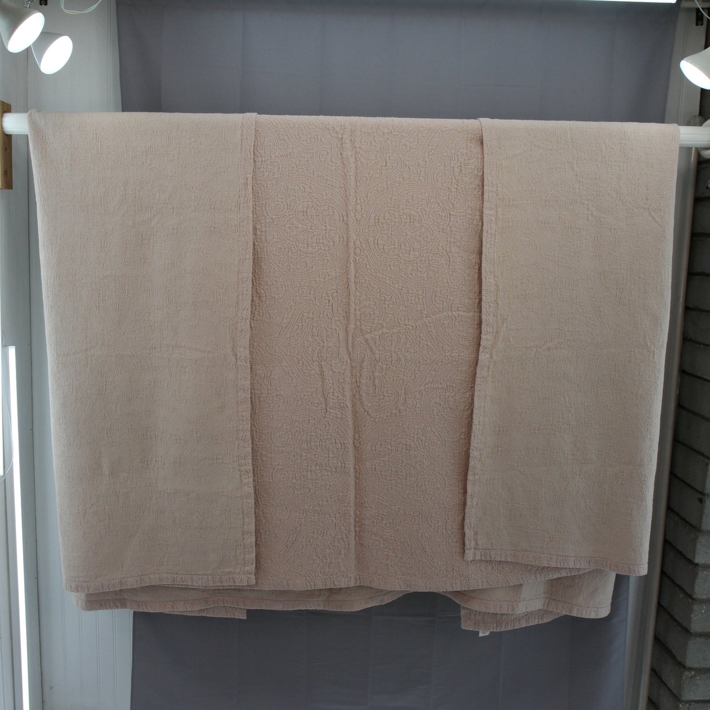 Pottery Barn Blush Pink Quilted Bedspread Pakistan  108 X 98 King