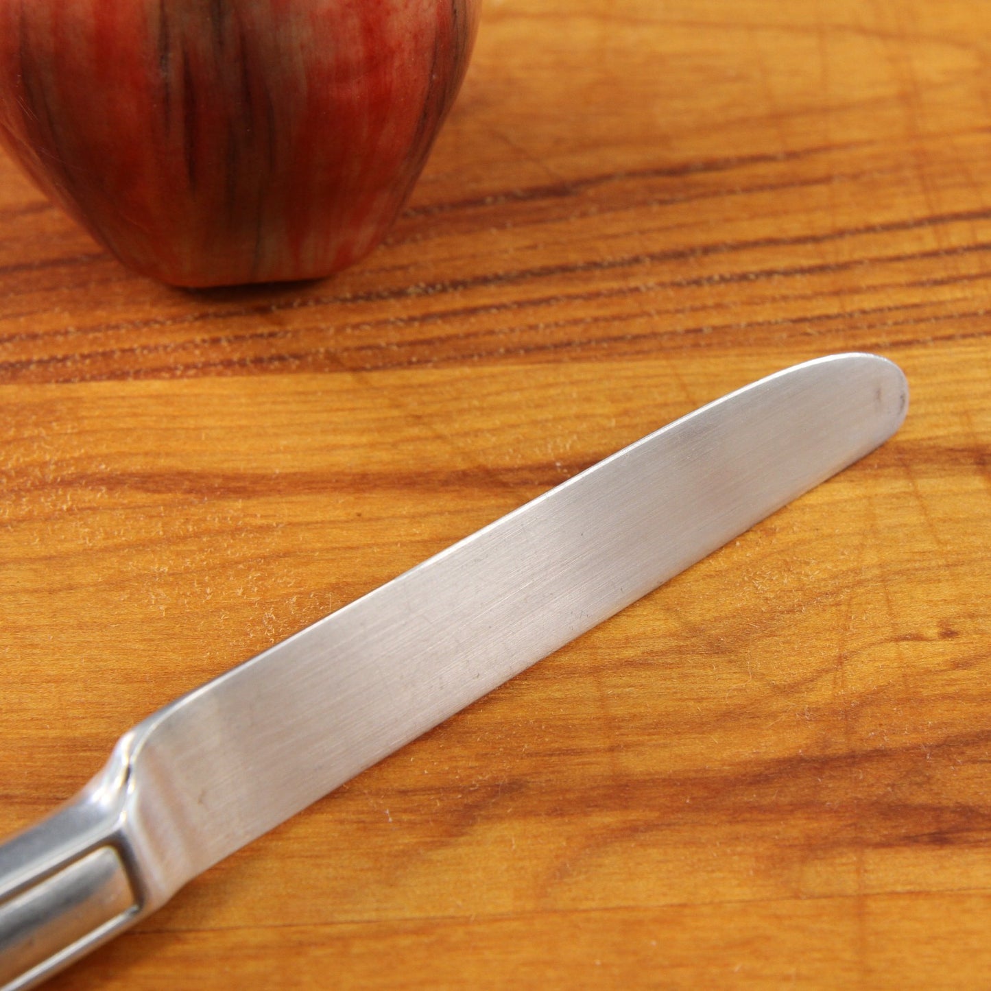 Pfaltzgraff Chalfonte Dinner Knife Glossy 9 1/4"
