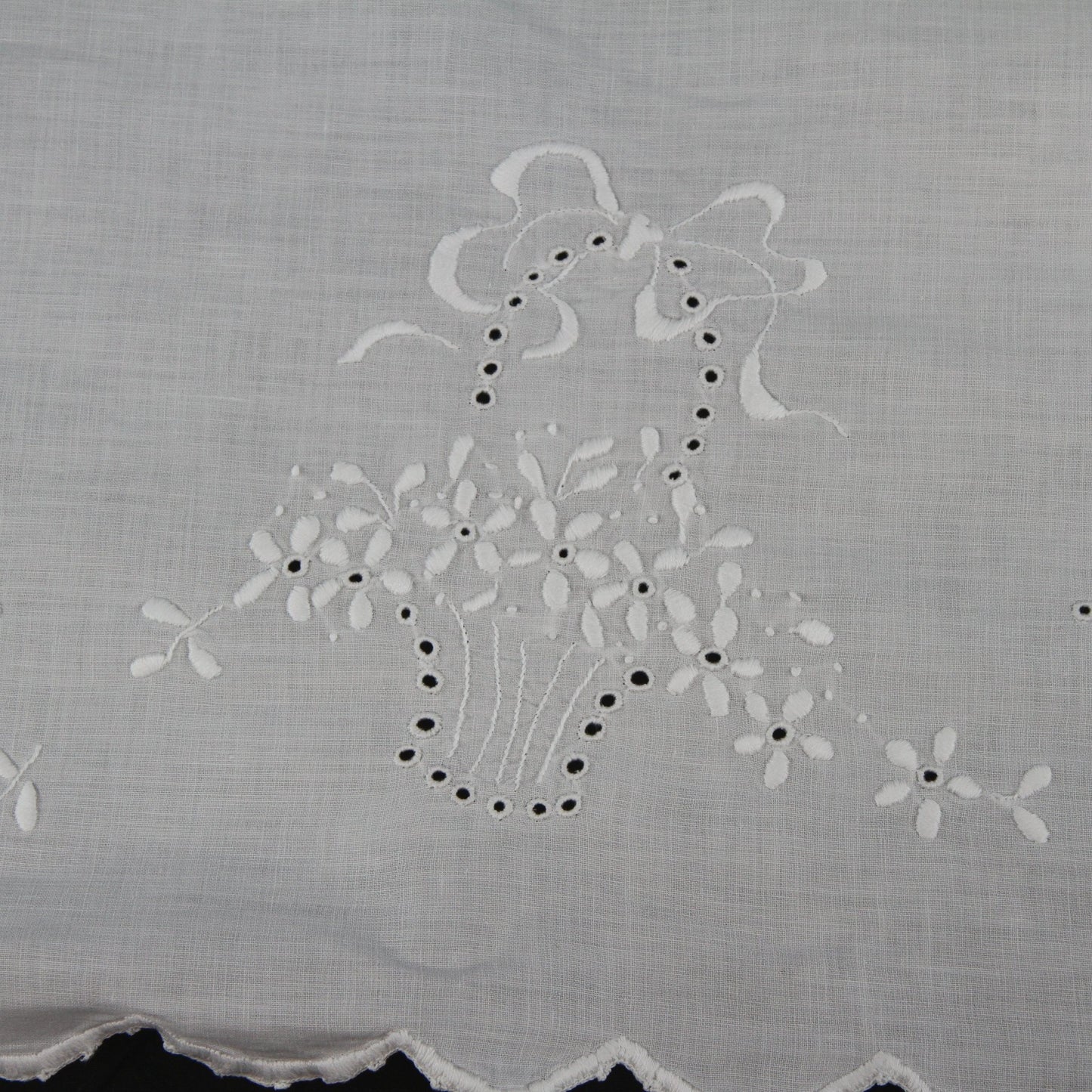 Pair Vintage Linen Table Runners Satin Stitch Baskets Butterflys Embroidered 42"