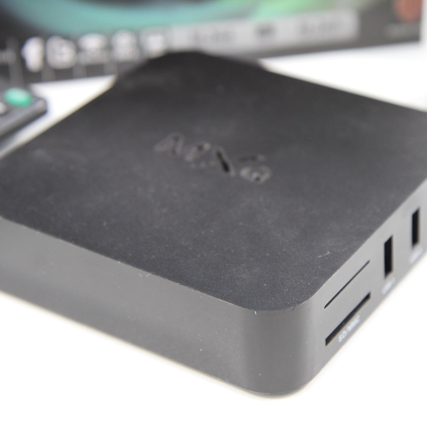 MXQ OTT TV Box 4x CPU GPU Android KitKat Internet TV Box With Remote