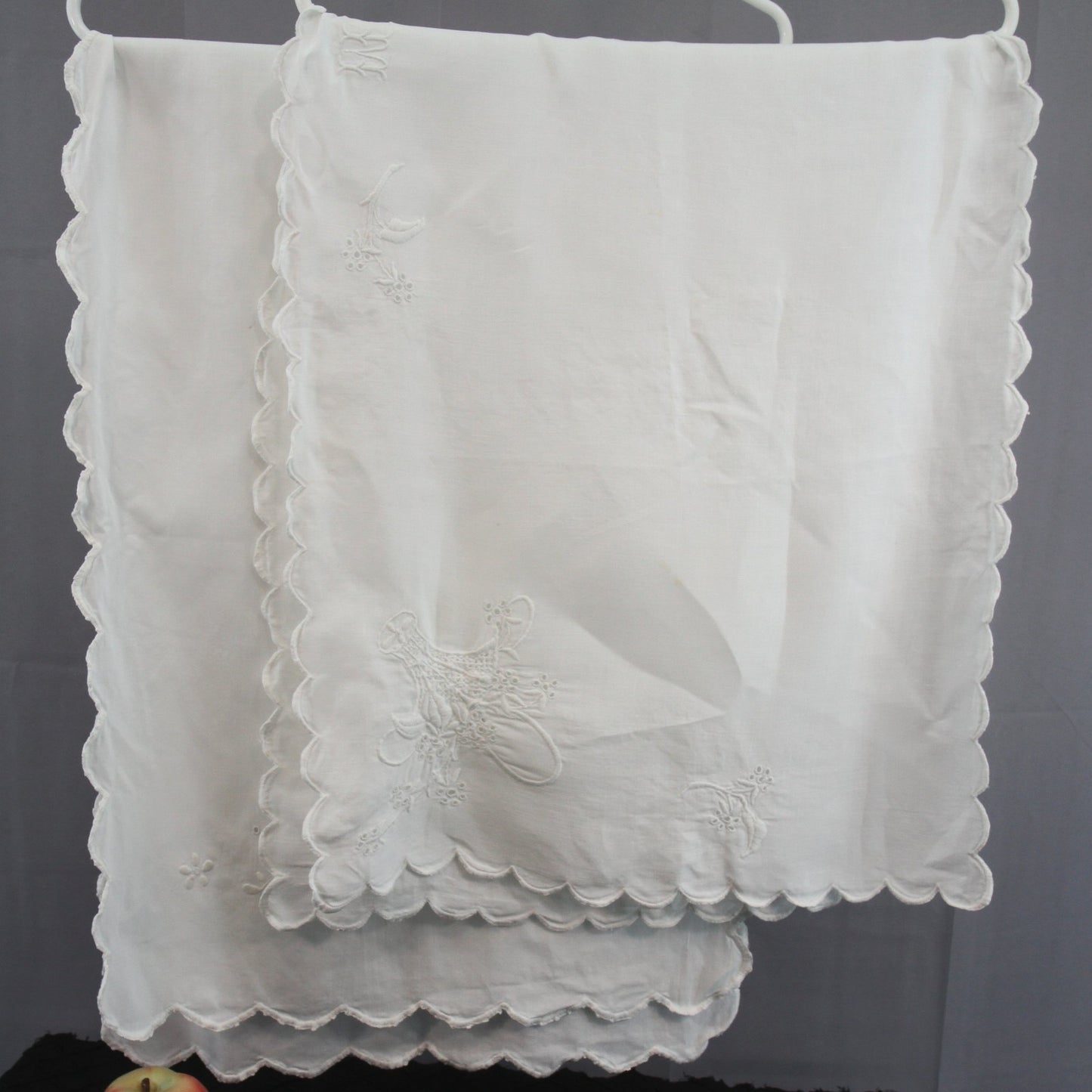 Pair Vintage Linen Table Runners Satin Stitch Baskets Butterflys Embroidered 42"