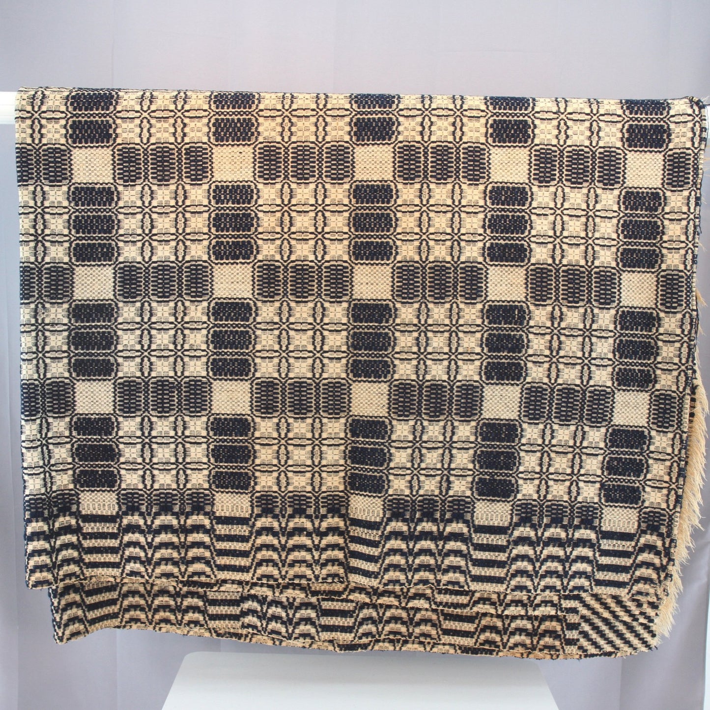 Vtg. Unbranded Woven Jacquard Two Panel Hand Sewn Bedspread Cover 69W X 84L