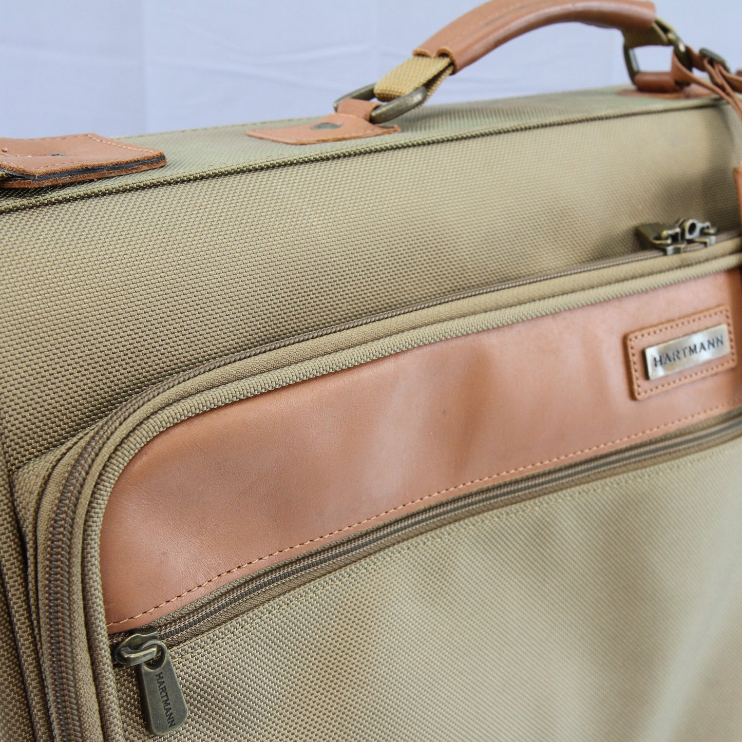 Hartmann Nylon Rolling Suitcase w/Insert 22 X 18 X 10 (50") Needs One Wheel