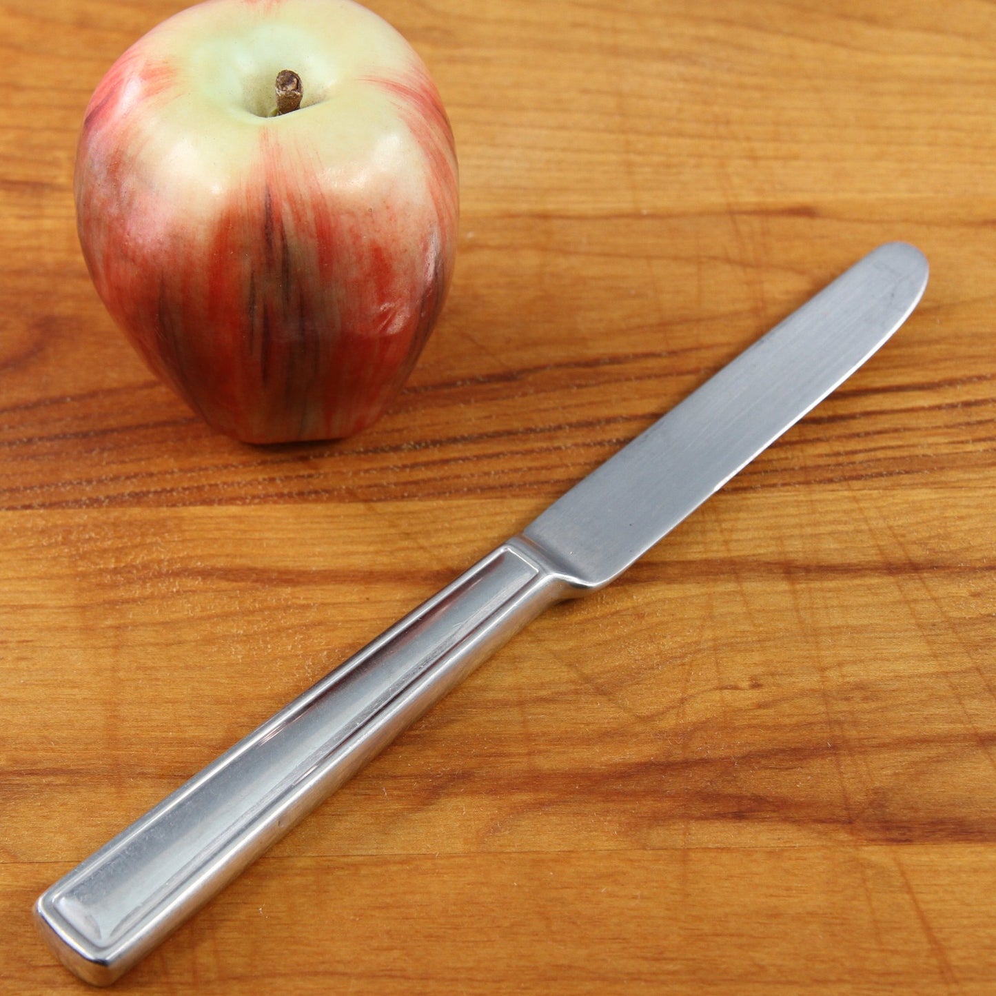 Pfaltzgraff Chalfonte Dinner Knife Glossy 9 1/4"