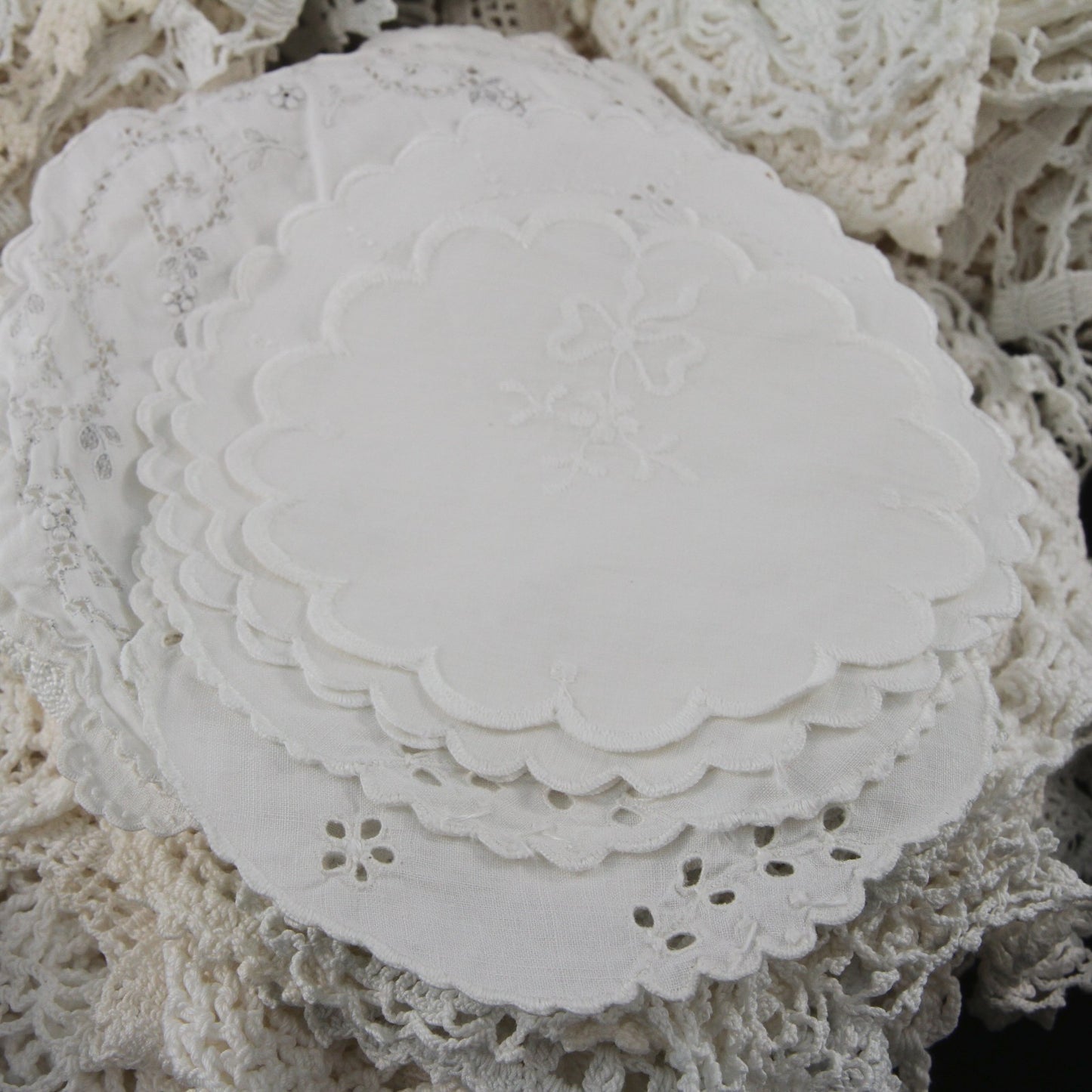 Vintage Lot 122 Pieces White Crochet Doiles & Table Pieces Fine Quality