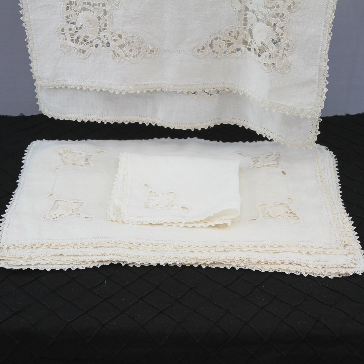 Set Vintage Table Linens-  1 Table Runner- 7 Placemats Battenburg Lace Insets