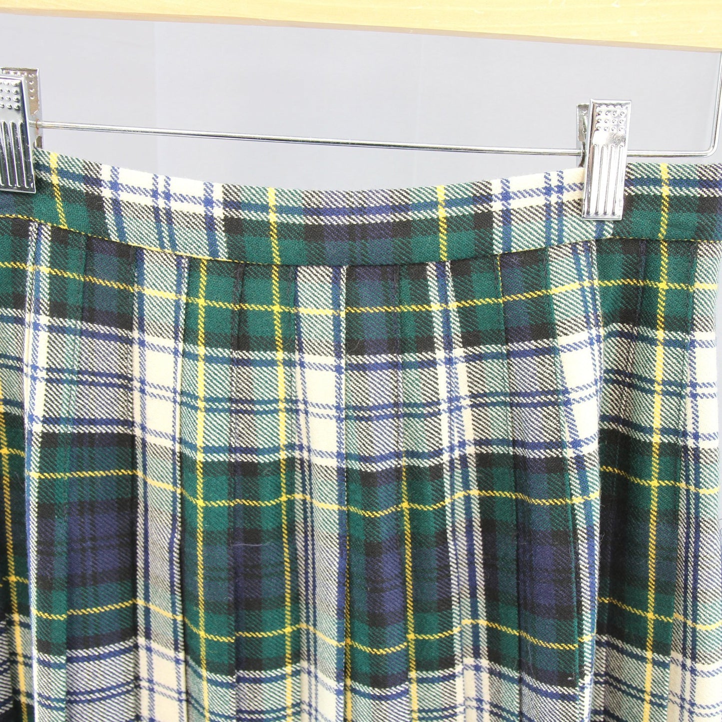Laird-Portch Gordan Tartan Plaid Skirt Pleated Flat Front Leather Belt Waist 24"