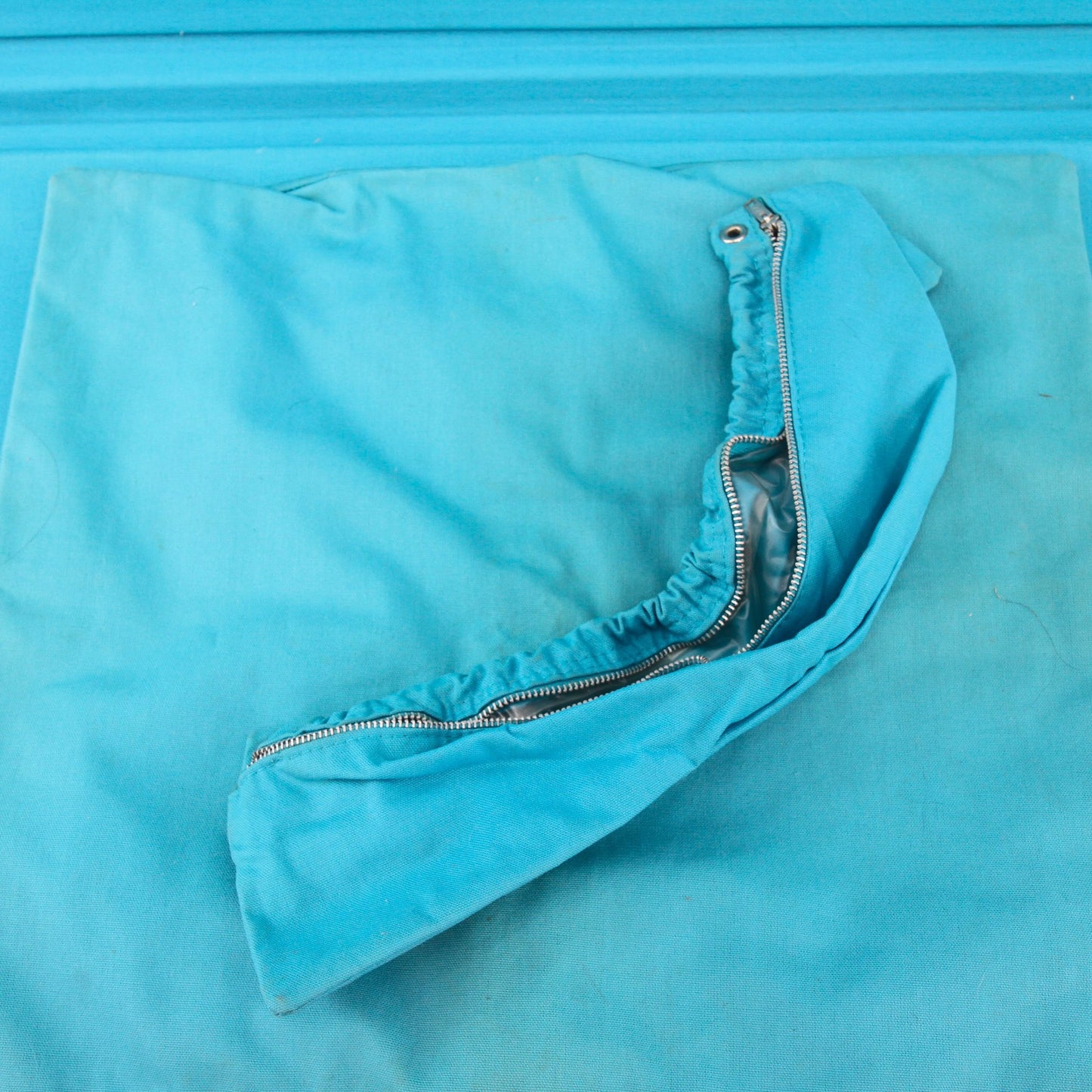 Vintage Zero Halliburton Silver Aluminum Suitcase CLEAN Accessories 24 X 18 X 8