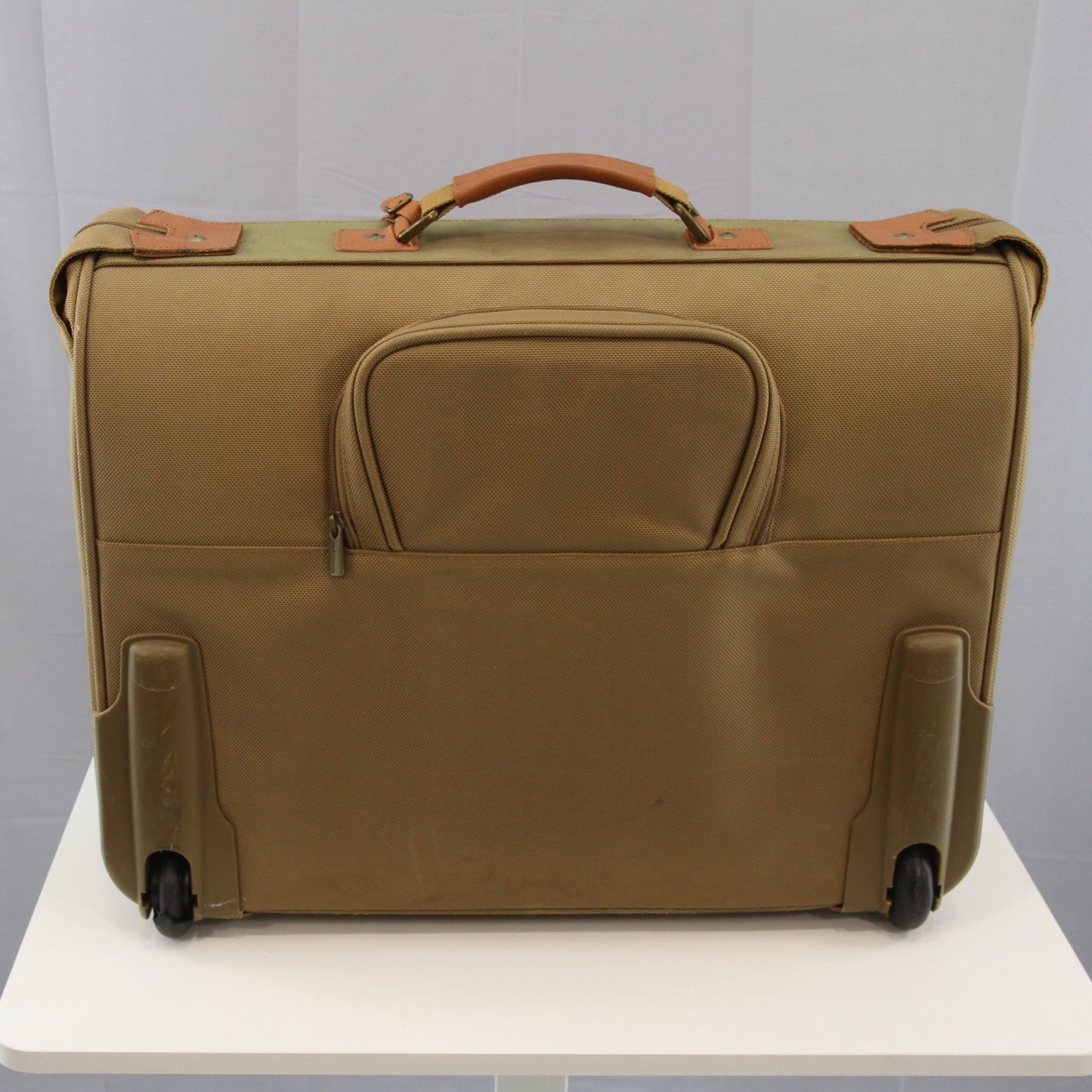 Hartmann Nylon Rolling Suitcase w/Insert 22 X 18 X 10 (50") Needs One Wheel