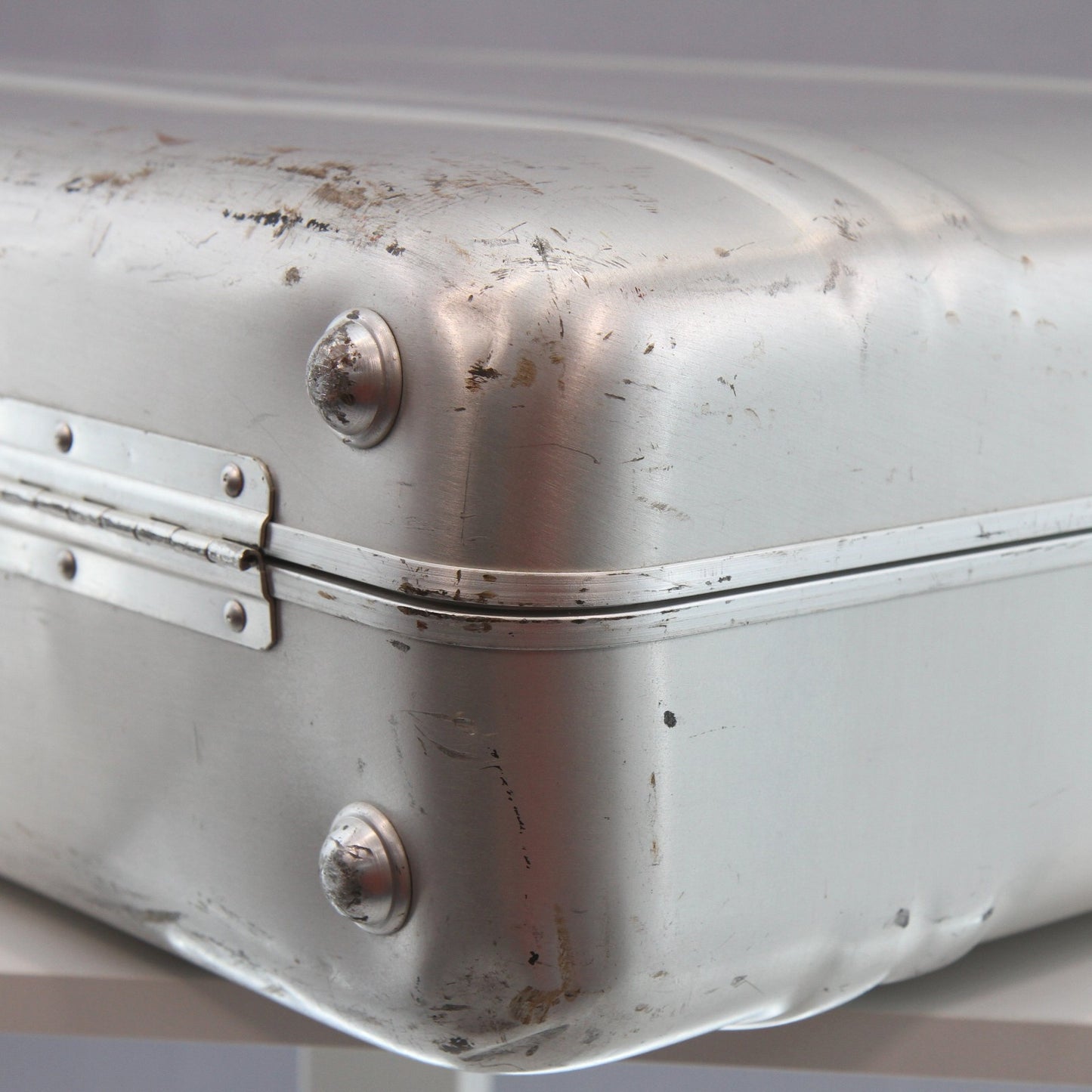 Vintage Zero Halliburton Silver Aluminum Suitcase CLEAN Accessories 24 X 18 X 8
