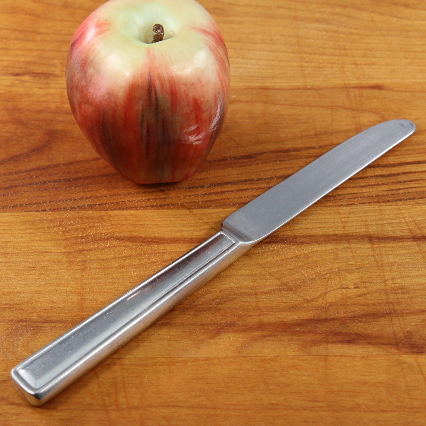Pfaltzgraff Chalfonte Dinner Knife Glossy 9 1/4"