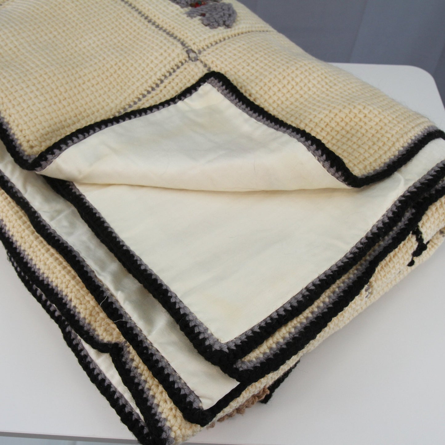 Vintage Handmade Knitted Embroidered Nine Poodles Bedcover Fully Lined 51W x 78L