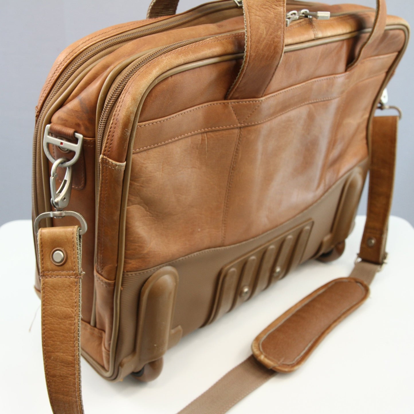 US Luggage New York Rolling Briefcase Suitcase With Laptop Sleeve Sholder Strap