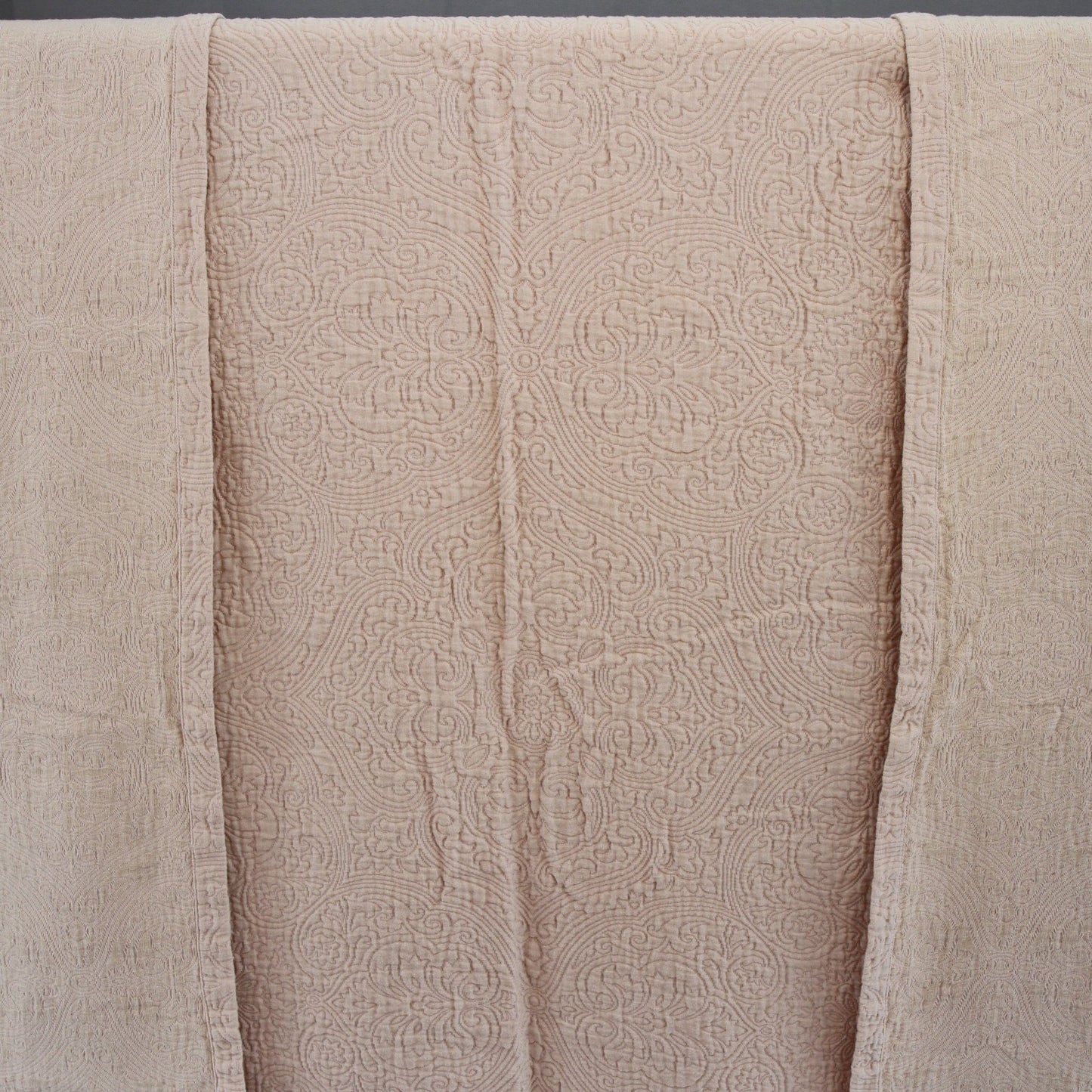 Pottery Barn Blush Pink Quilted Bedspread Pakistan  108 X 98 King